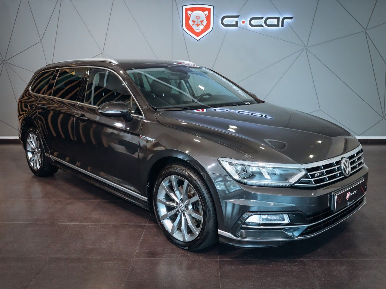 Volkswagen Passat, 2.0TDI DSG R-Line 140kW 4M - fotka 2