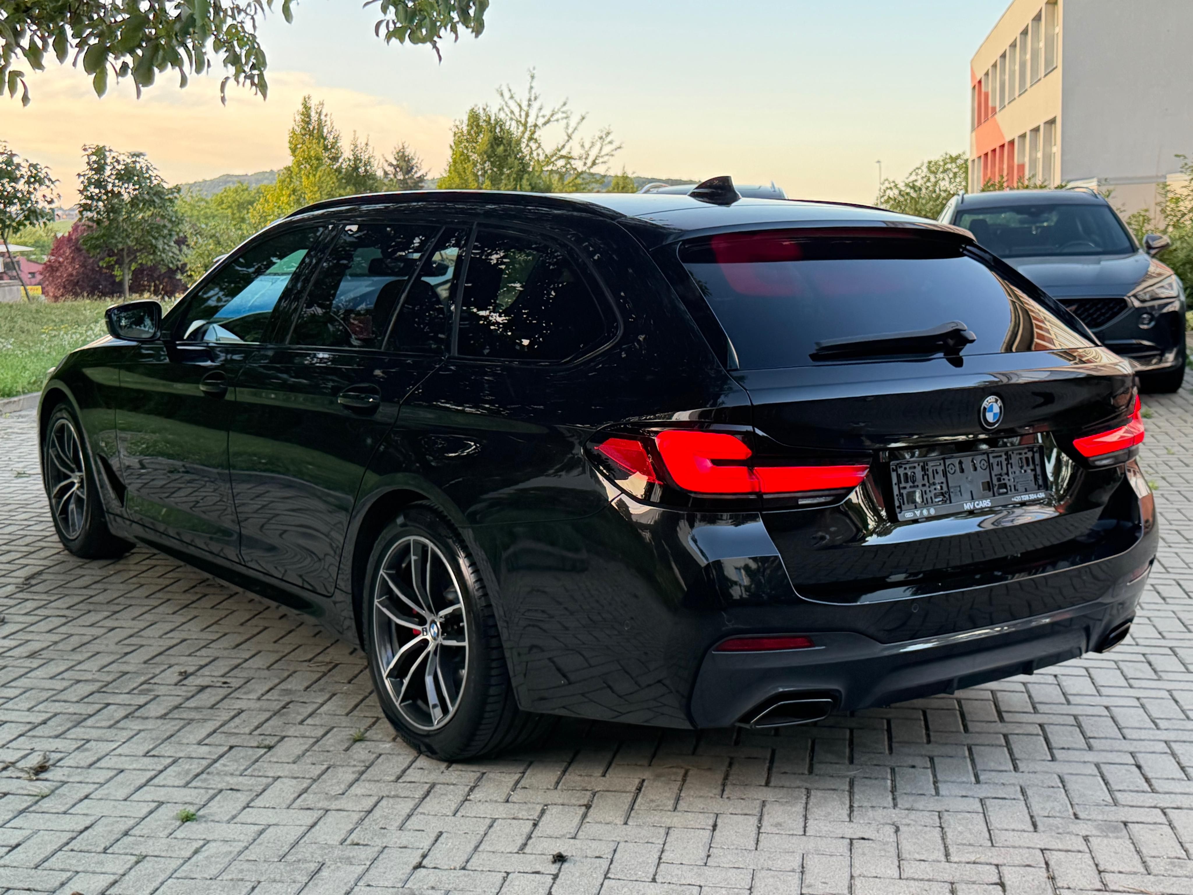 BMW Řada 5, 530d 210kW • G31 LCI • M-PAKET - fotka 4
