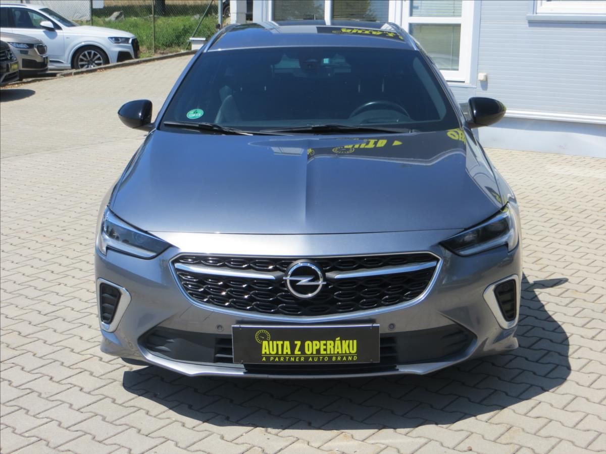 Opel Insignia, 2,0 GSi 4x4 Sports Tourer AWD - fotka 2