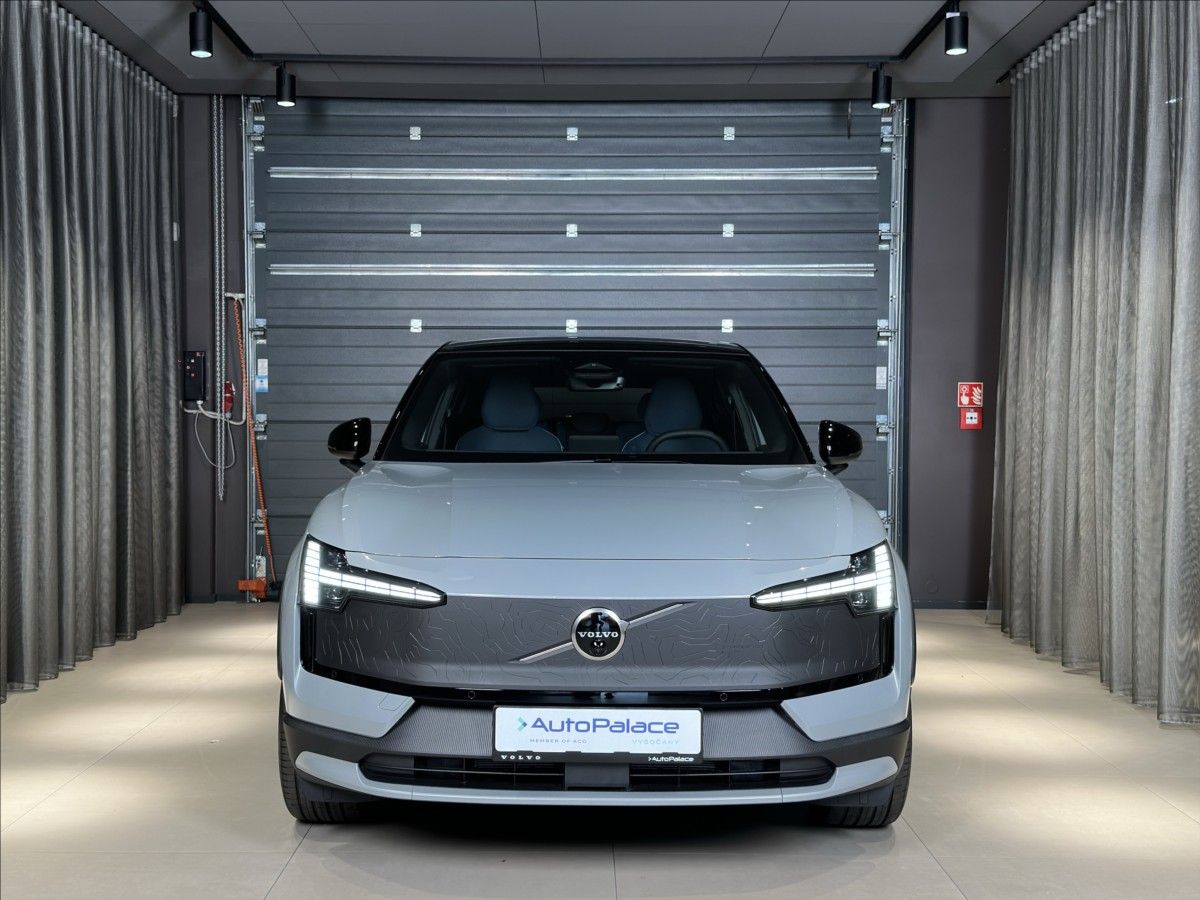 Volvo EX30, P8 AWD  Ultra Cross Country - fotka 6