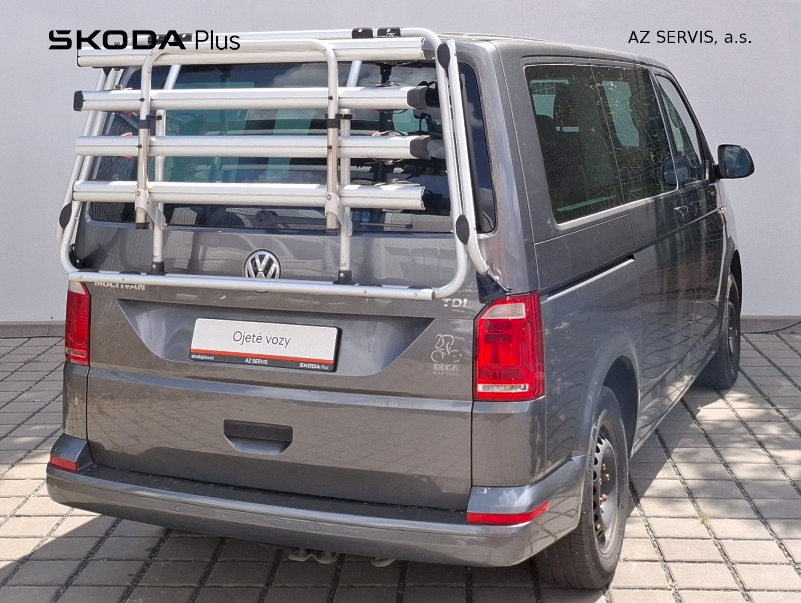 Volkswagen Multivan, 2.0TDI 62kW Trendline - fotka 2