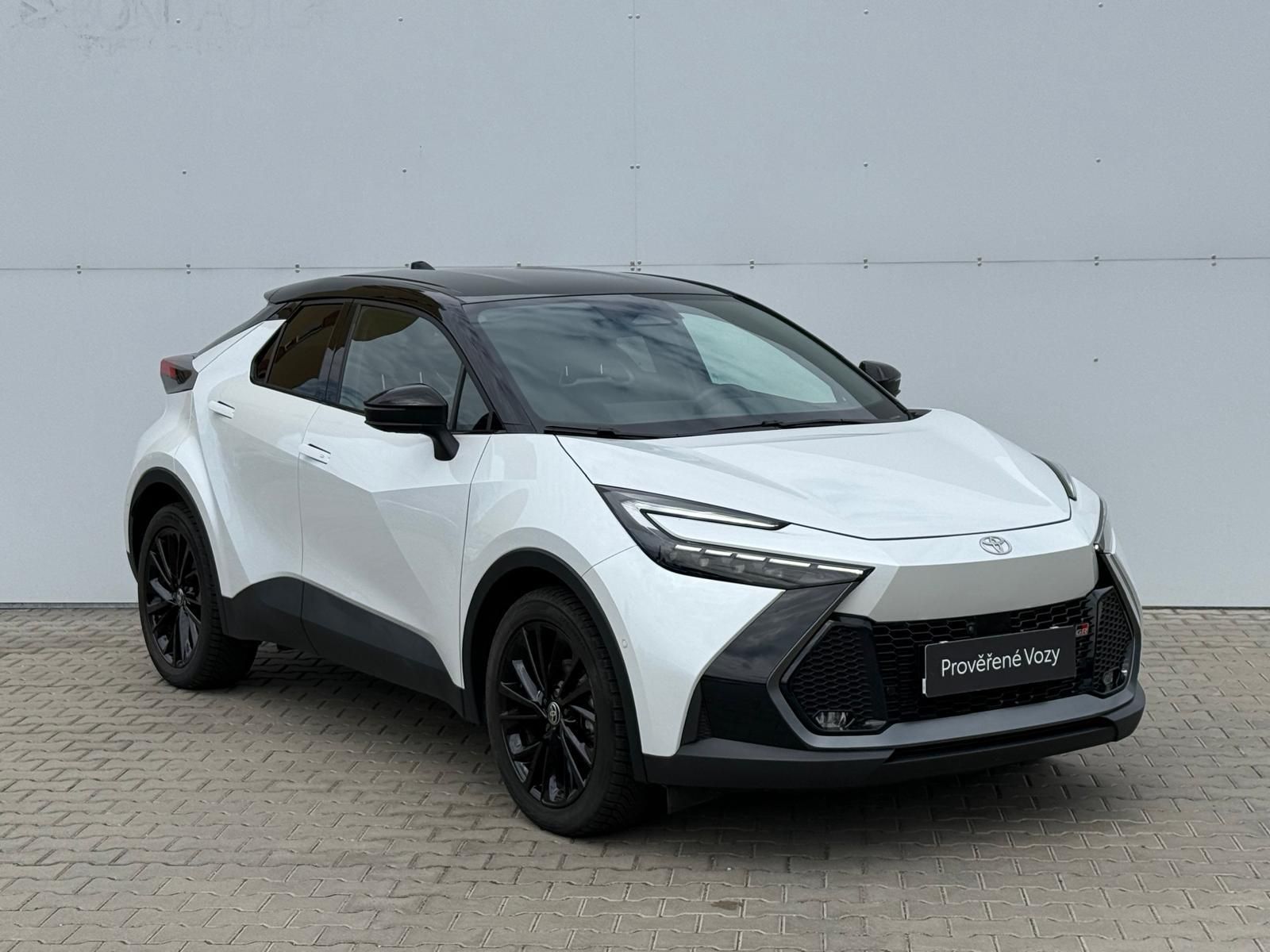 Toyota C-HR, 2,0 HEV e-CVT GR Sport - fotka 6