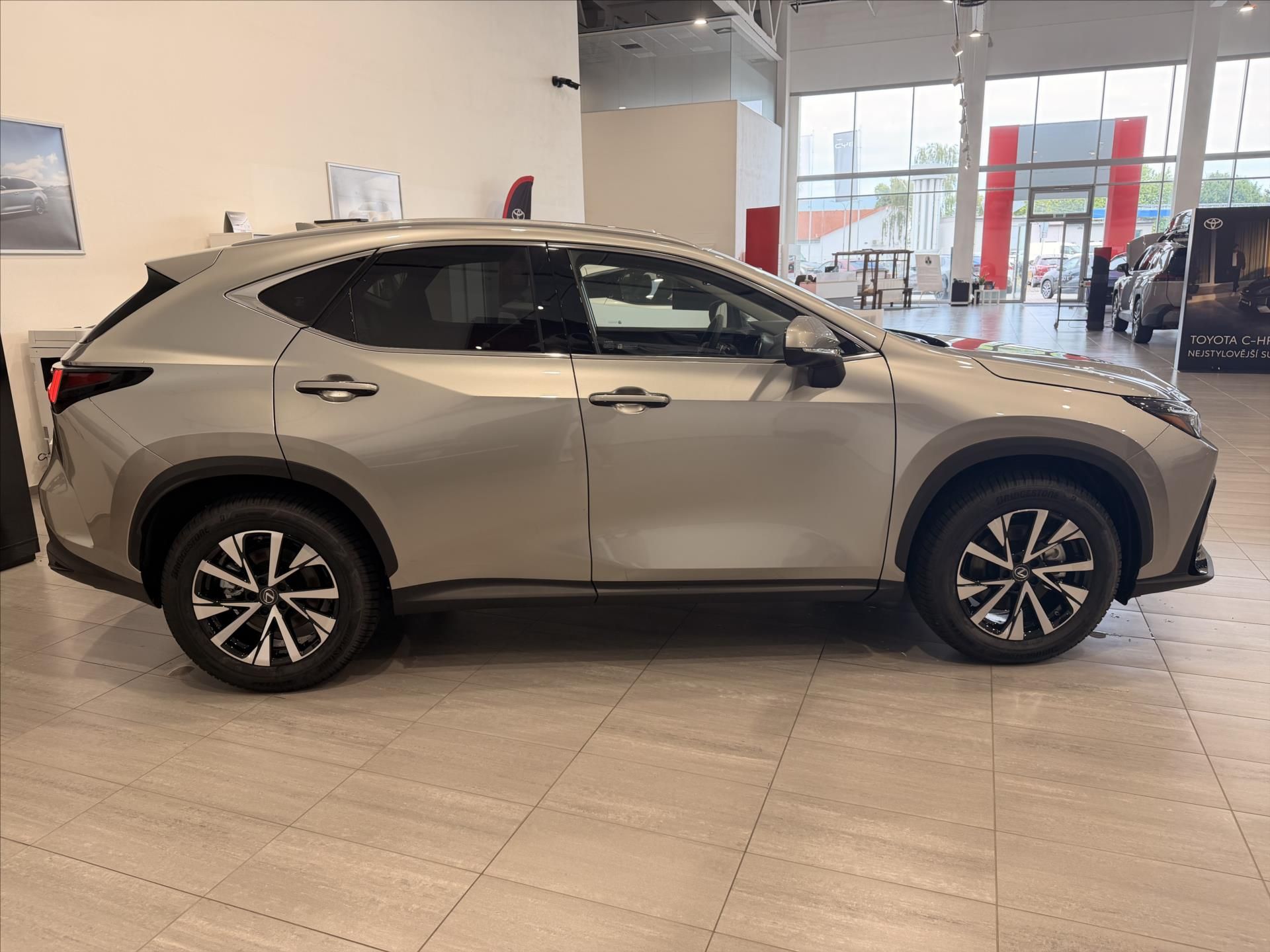 Lexus NX 350h, 2,5 Executive  NX - fotka 6