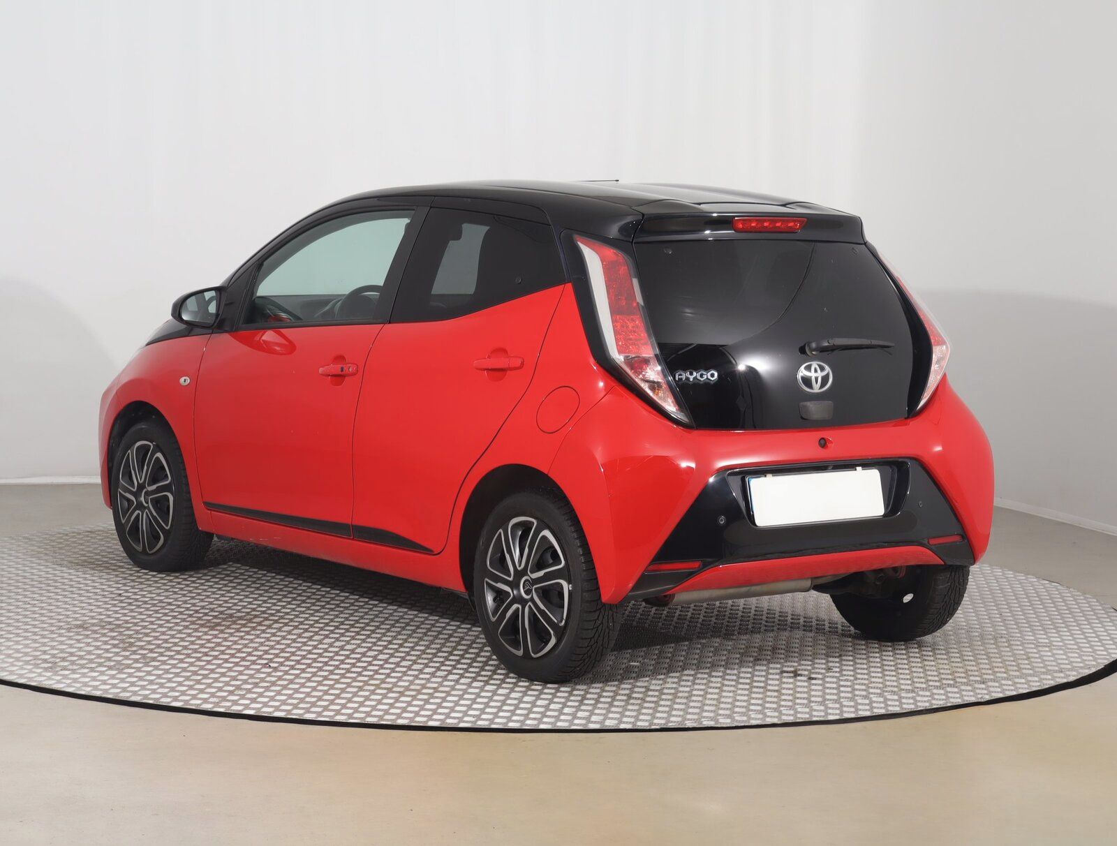 Toyota Aygo, 1.0 VVT-i, x-cite, Automat - fotka 4