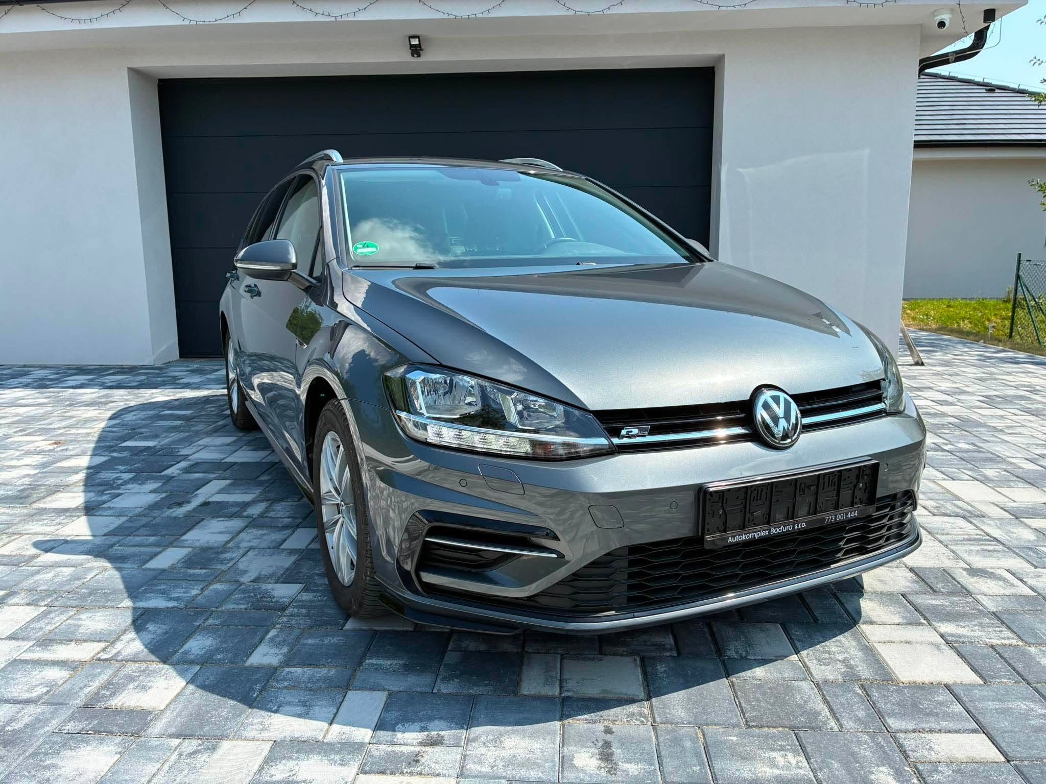 Volkswagen Golf, Variant 1.5 TSI R-Line - fotka 2