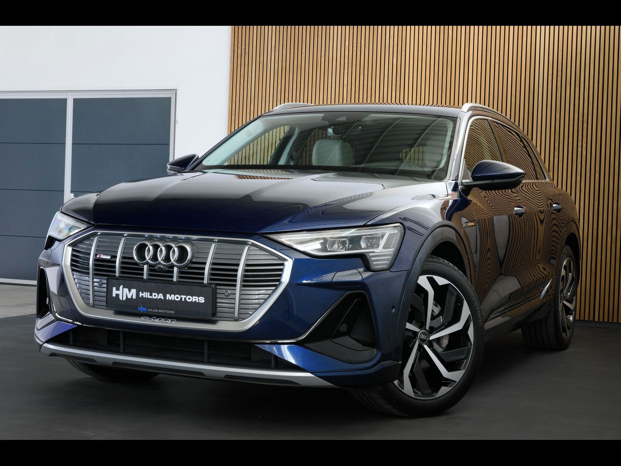 Audi e-tron, 55 300kW S-Line Tažné Panorama - fotka 4