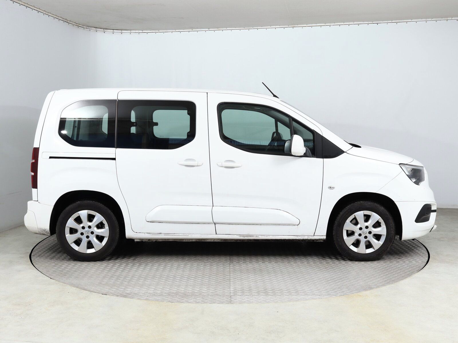 Opel Combo, 1.5 CDTI, Enjoy, 5Míst, Klima - fotka 6