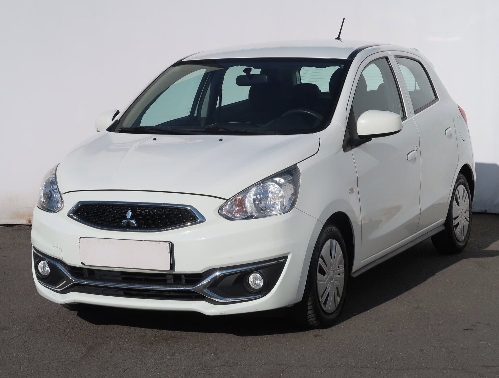 Mitsubishi Space Star, 1.0 MIVEC, Klima, El. okna - fotka 2