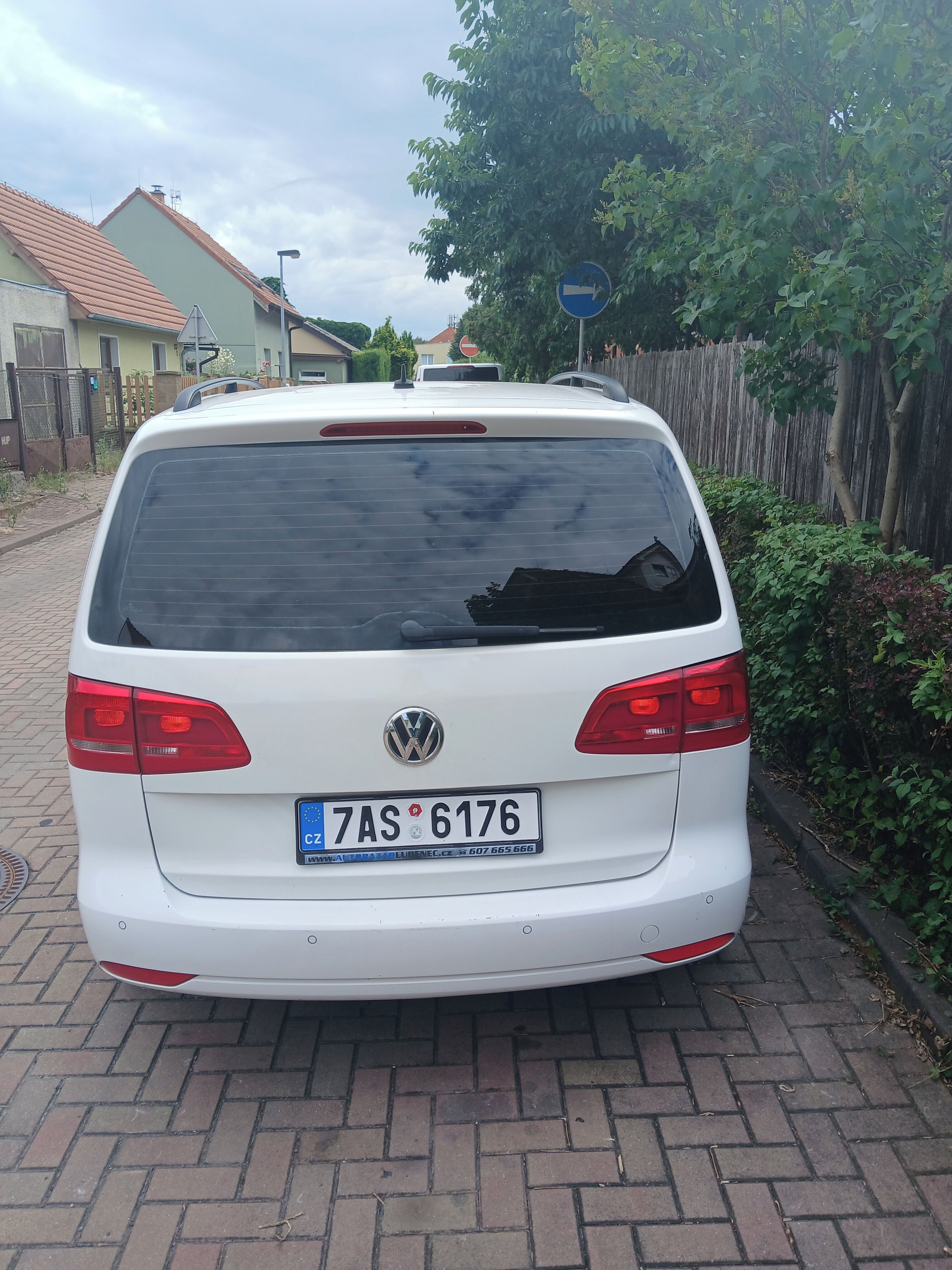 Volkswagen Touran - fotka 3