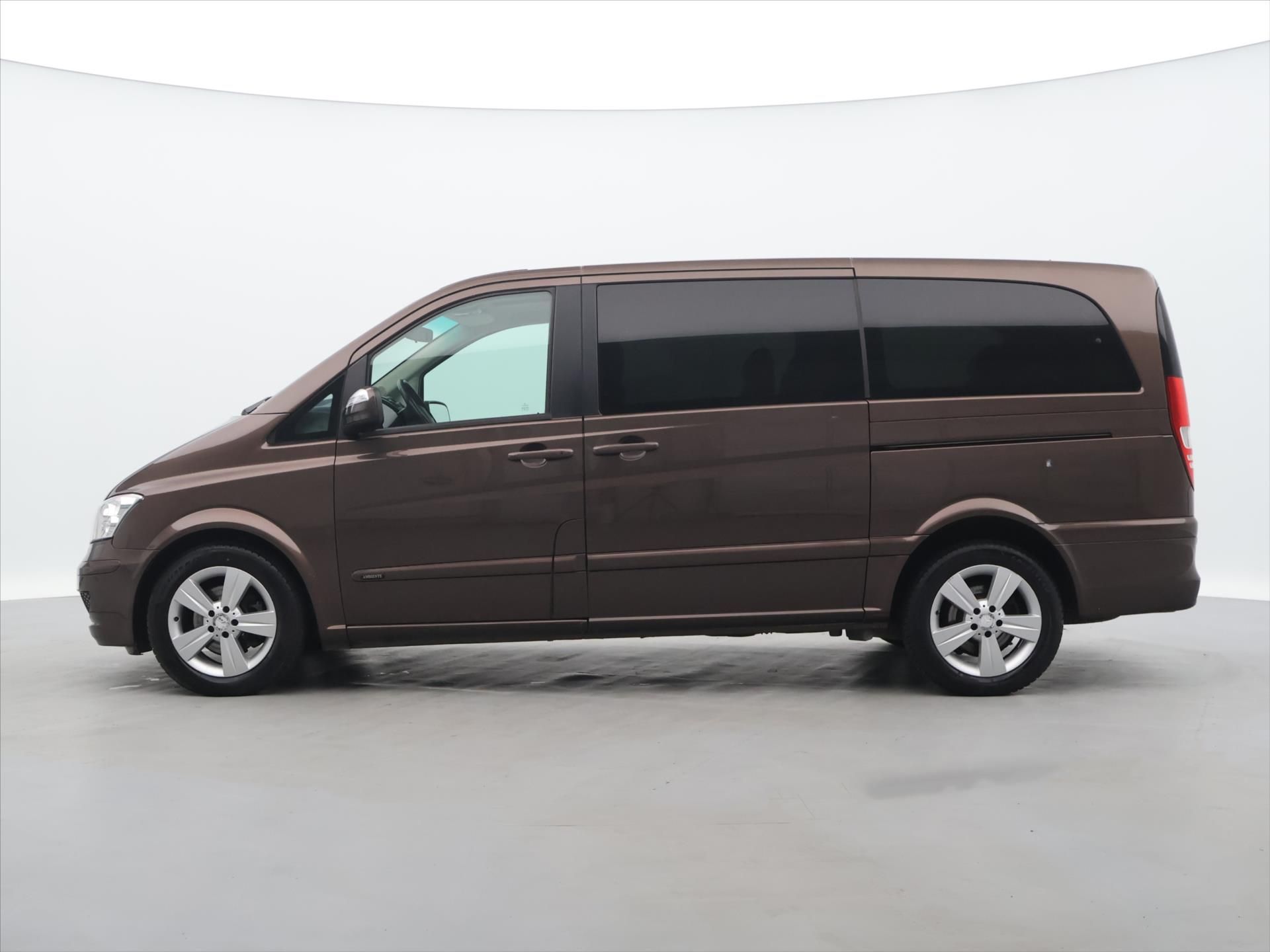 Mercedes-Benz Viano, 3,0 CDI 7míst Aut.165kW CZ DPH - fotka 4