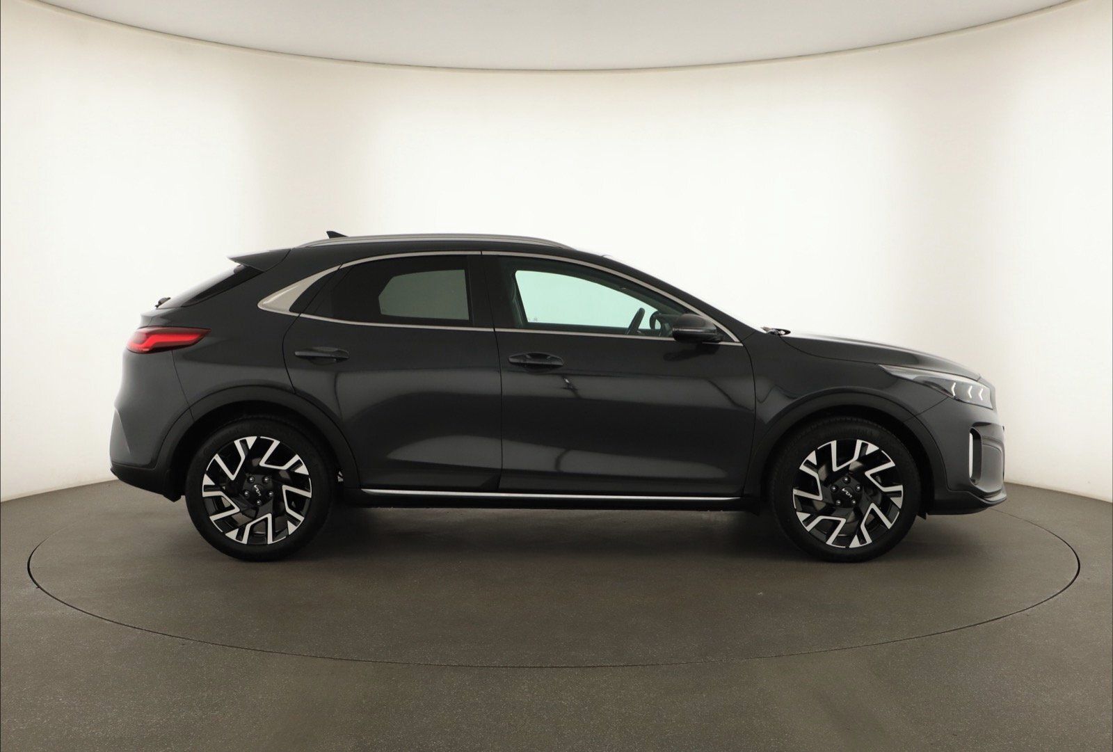 Kia XCee´d, 1.5 T-GDI, TOP, Top, Navigace - fotka 6