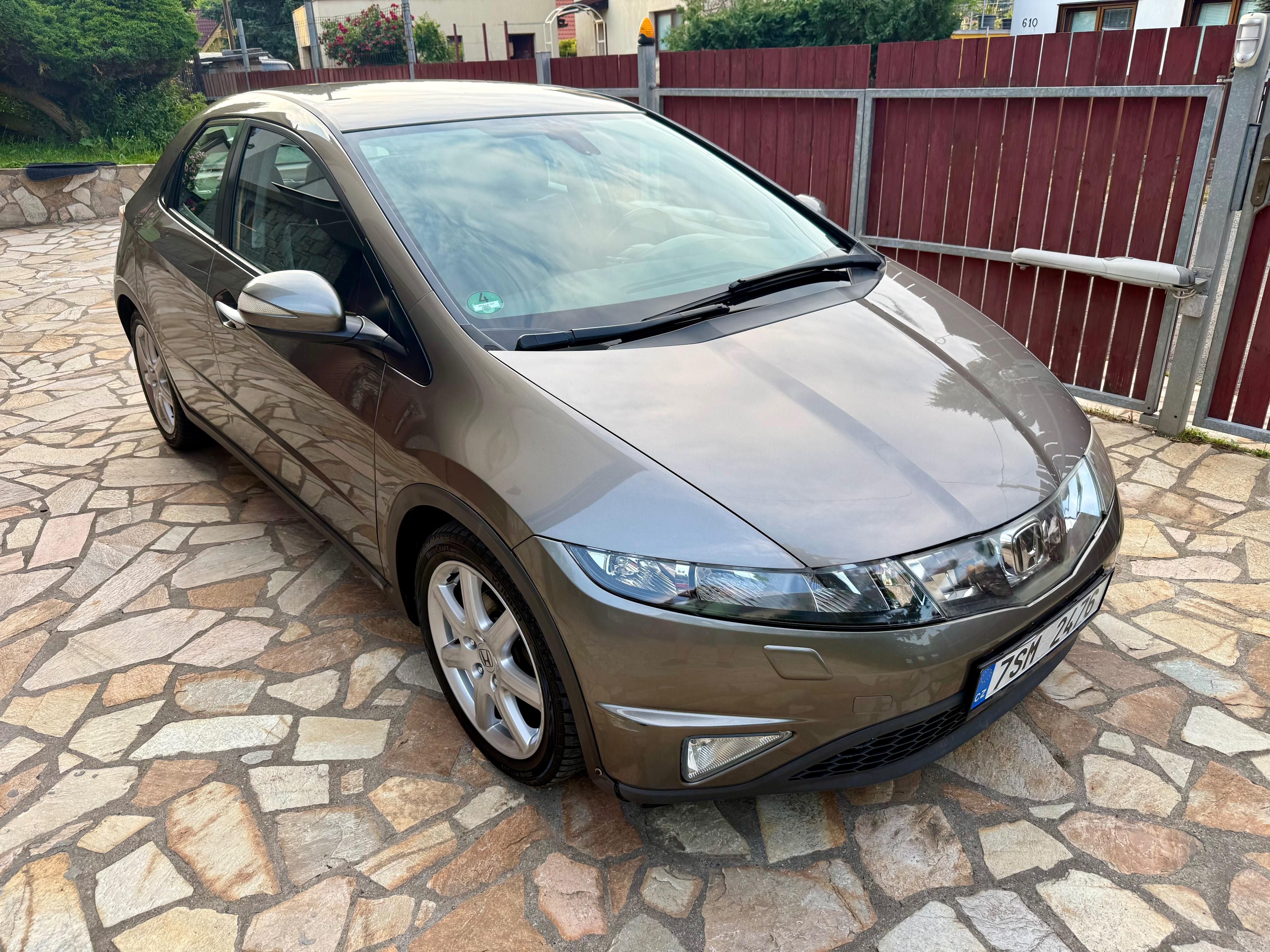 Honda Civic, 1.8 i-VTEC 103KW Sport AUTOMAT - fotka 3
