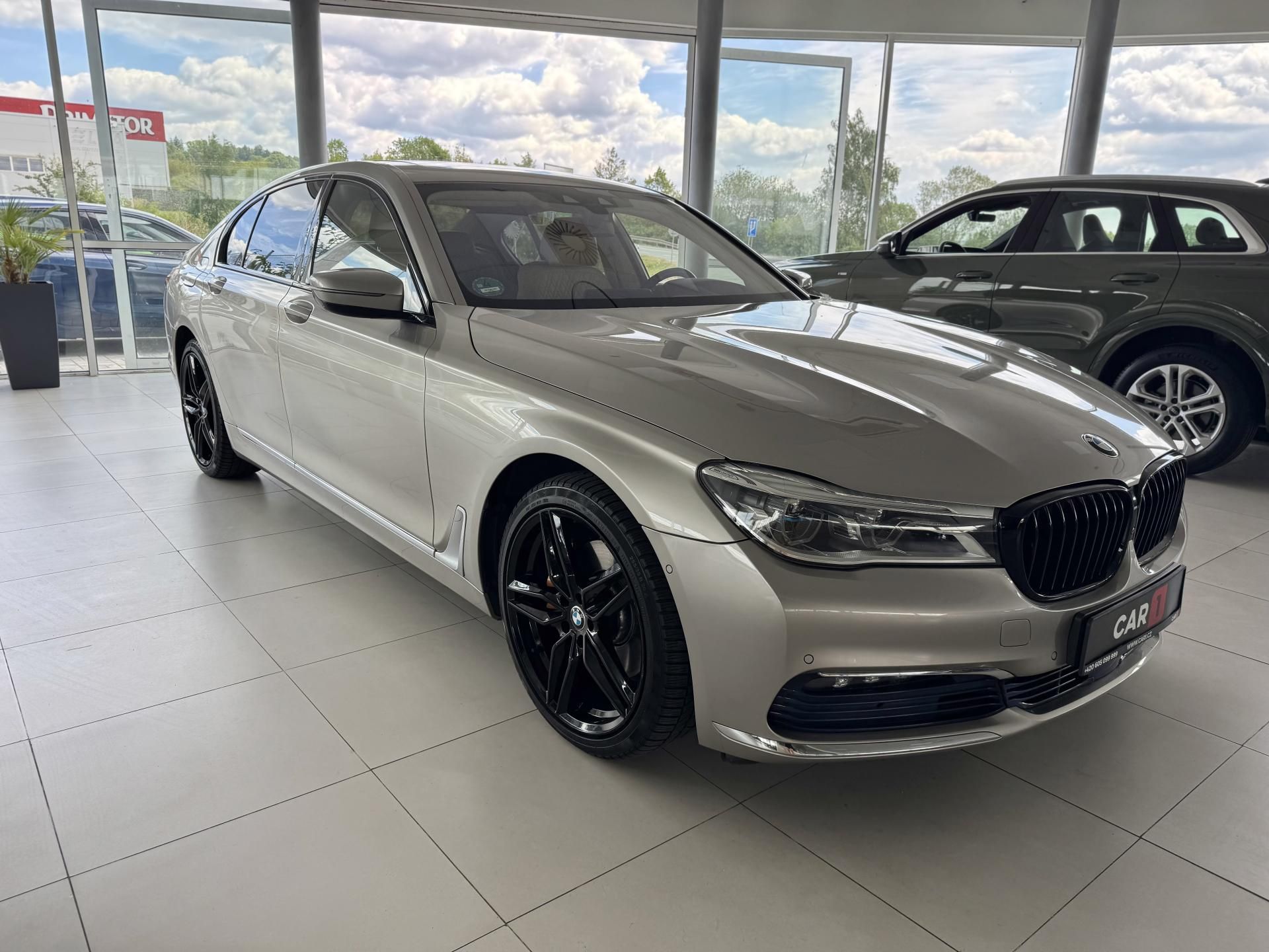 BMW Řada 7, 730d xDrive*Laser*Dověry*Masáž - fotka 4