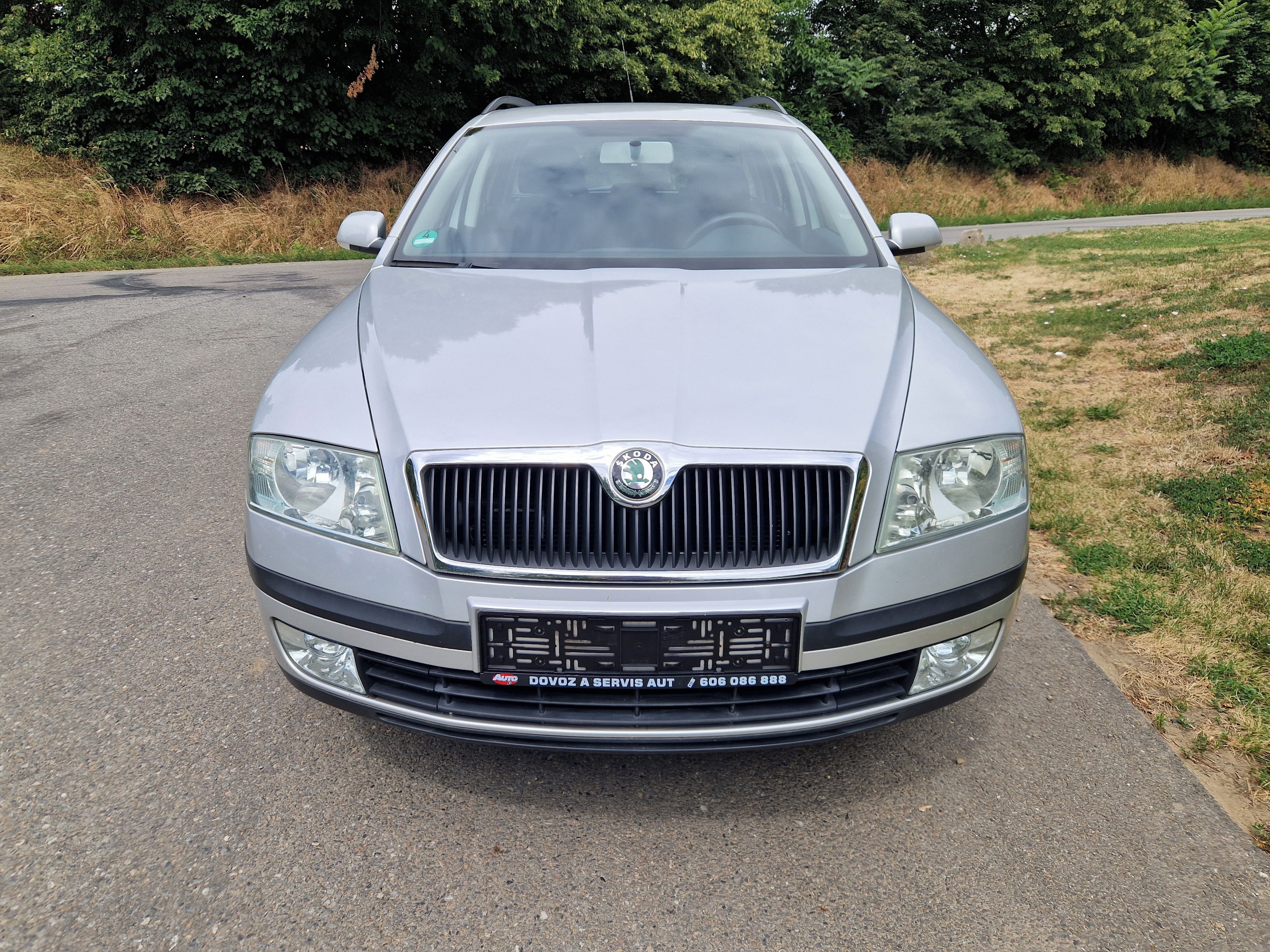 Škoda Octavia, 2 1,6 MPI 75 KW, tažné zař. - fotka 2