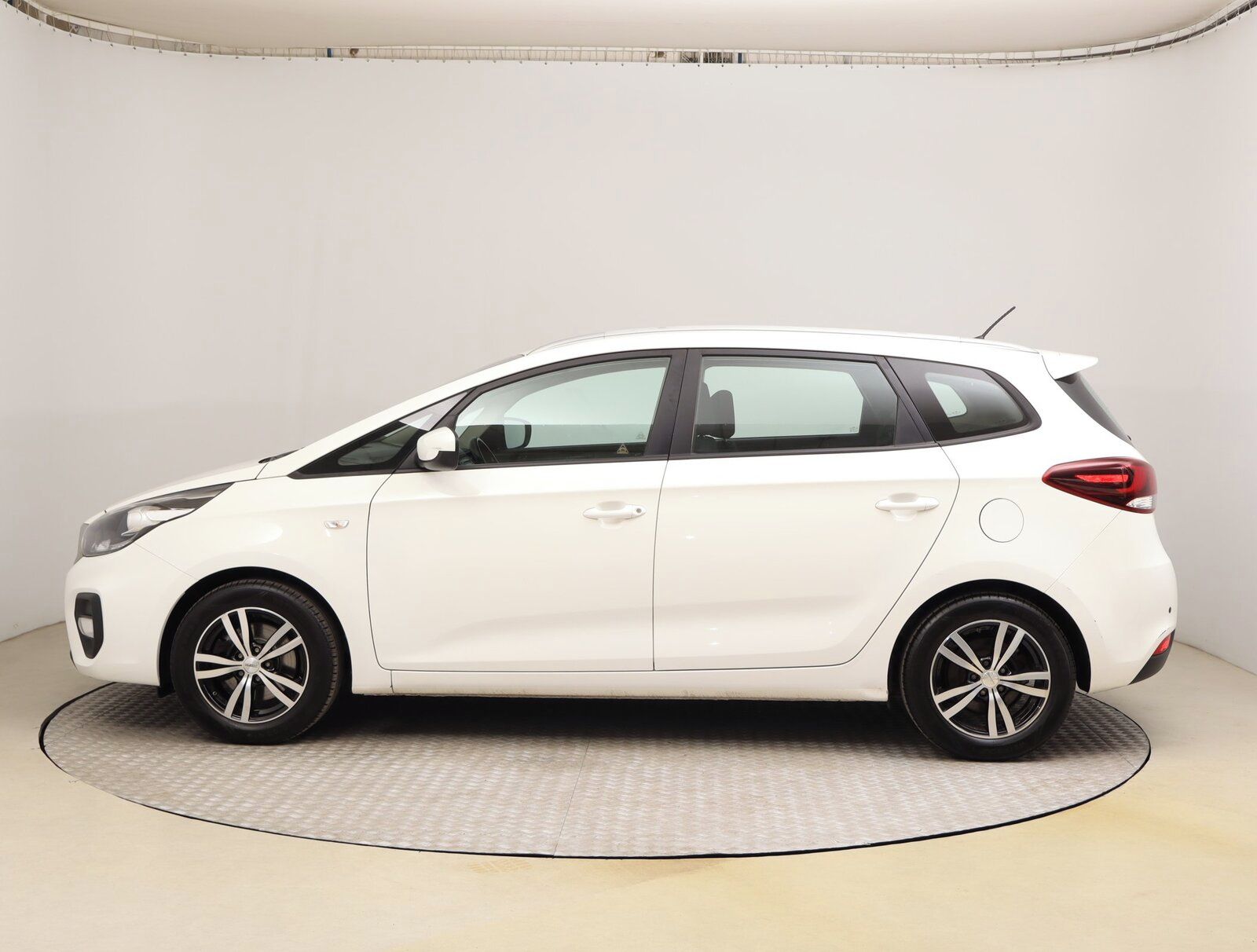 Kia Carens, 1.6 GDI, ČR,1.maj, Serv.kniha - fotka 3