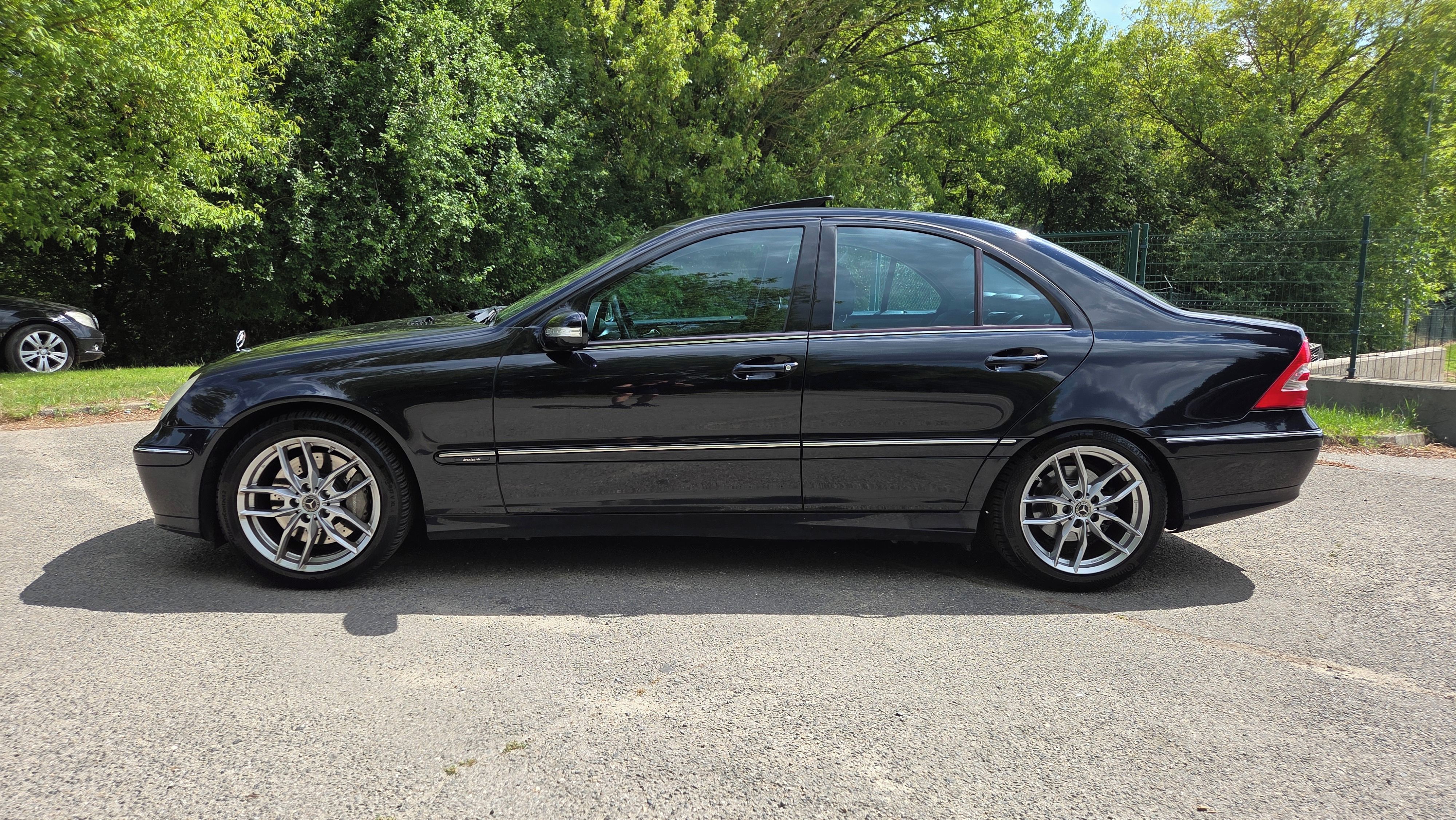 Mercedes-Benz Třídy C, MB C230 AMG line - fotka 3