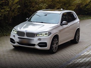 BMW X5 M50D