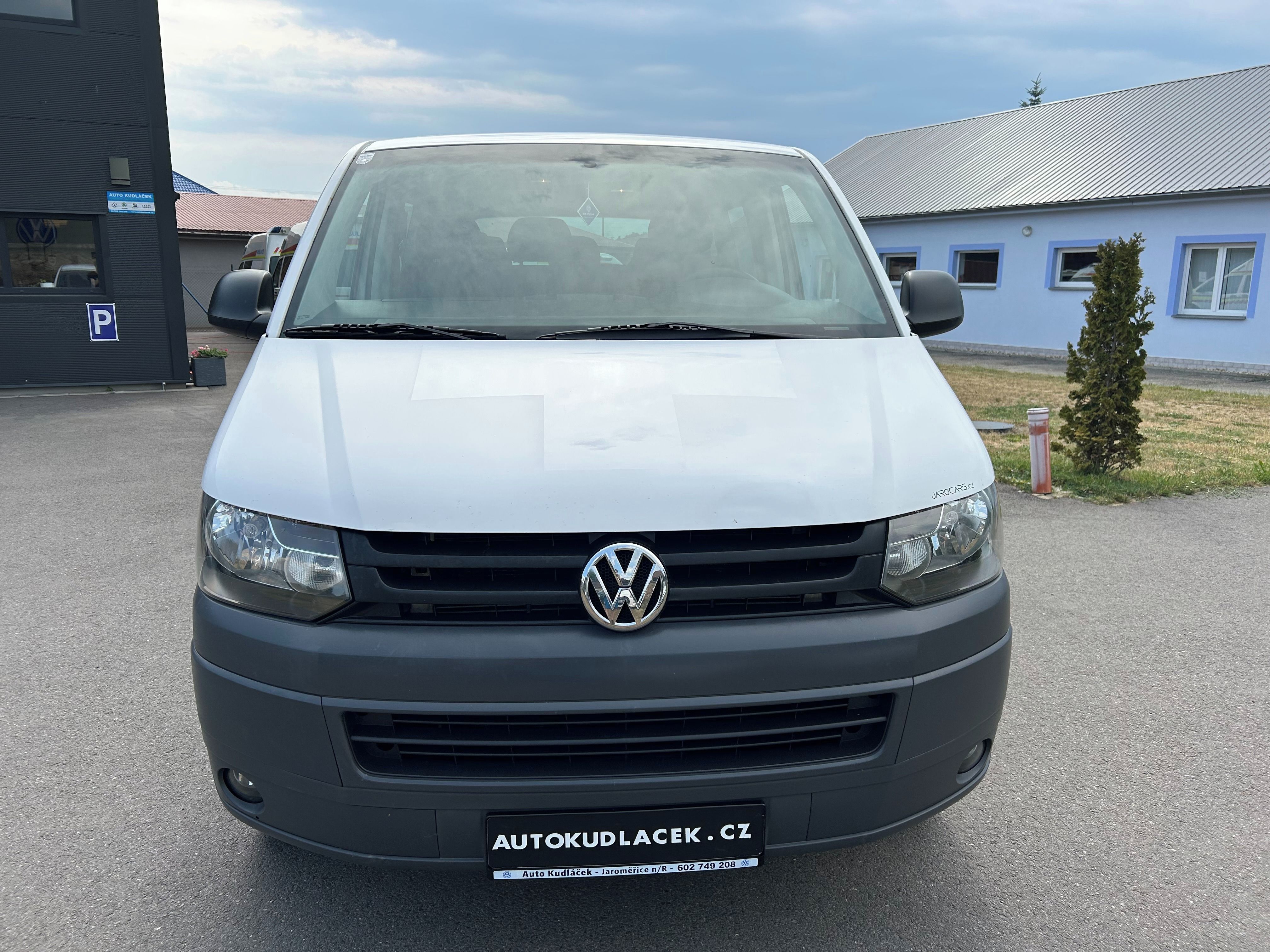 Volkswagen Caravelle, T5 - 2.0 TDI Sanitní vůz DSG - fotka 2