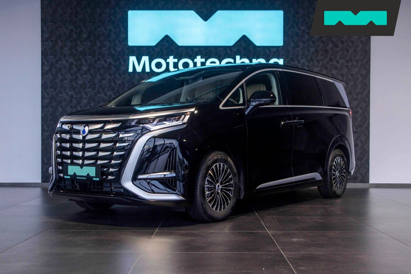 Denza D9, DM-i 40kWh PHEV AWD, Nové