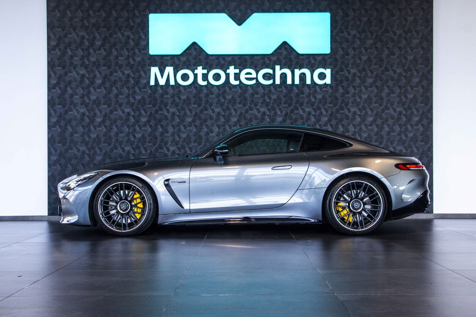 Mercedes-Benz AMG GT, AMG GT 63 4MATIC+, DPH - fotka 2