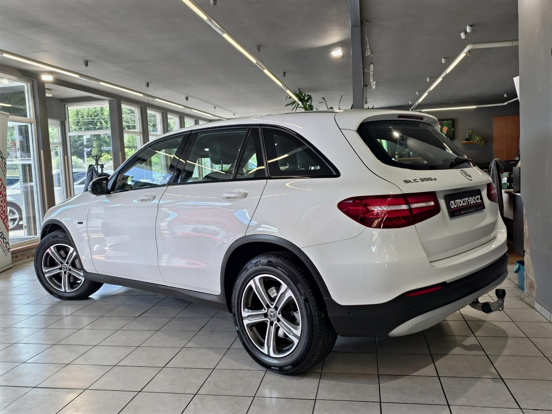 Mercedes-Benz GLC, 350 e 4MATIC 235kW Plug-In DPH - fotka 5