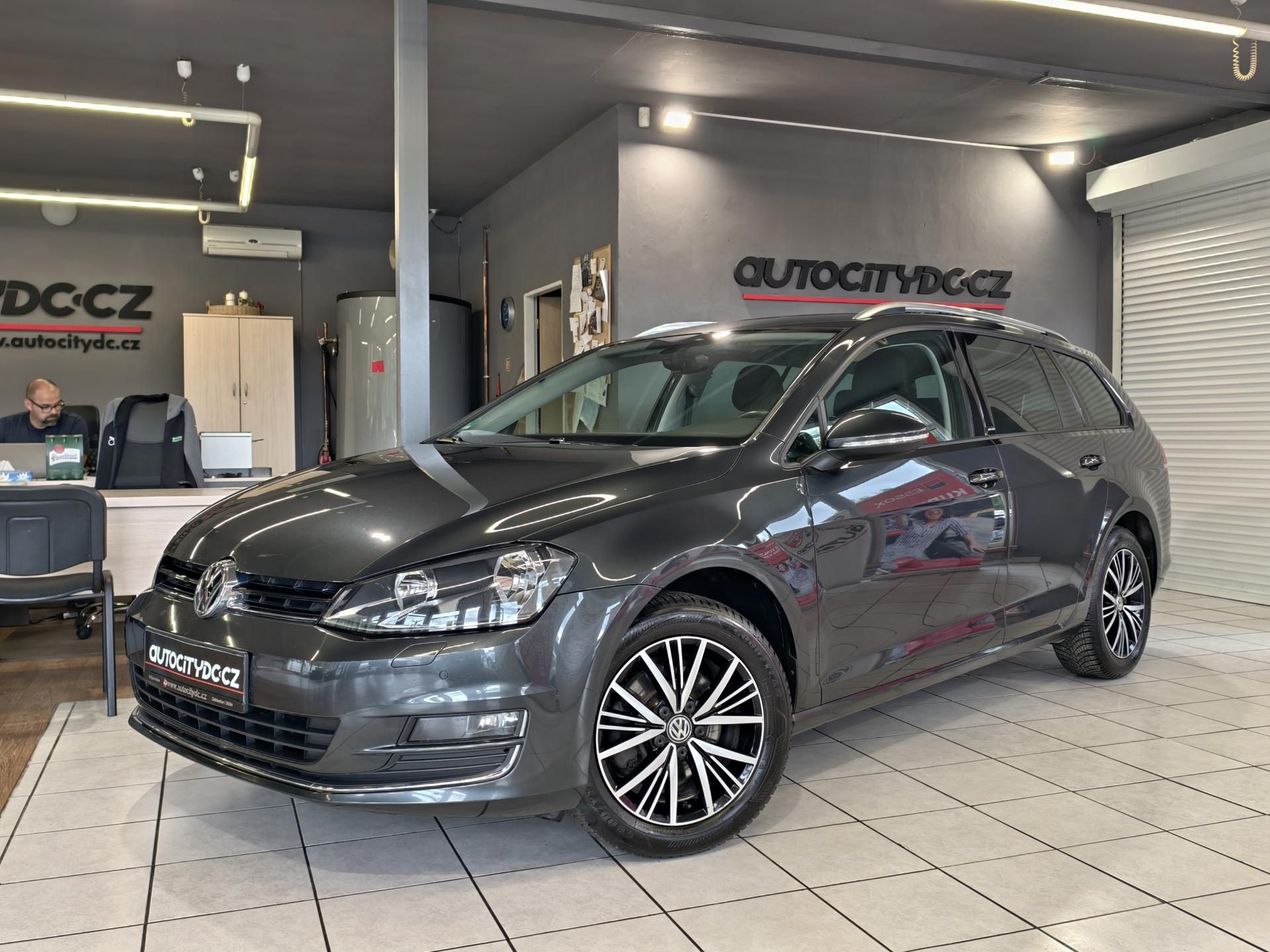Volkswagen Golf, VARIANT 1.4 TSi 92kW ALLSTAR - fotka 3
