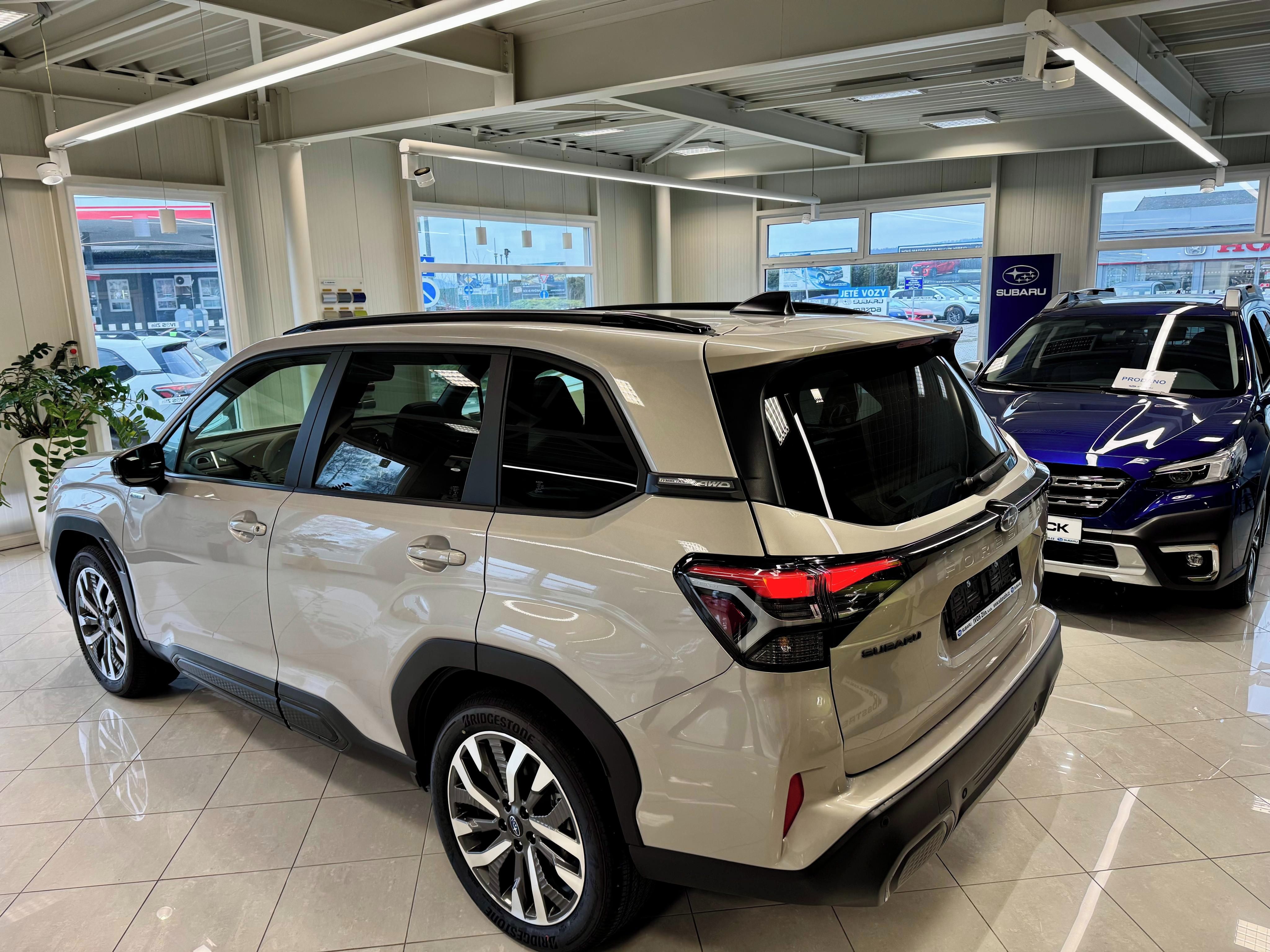 Subaru Forester, Touring MY2026, záruka 10 let - fotka 3