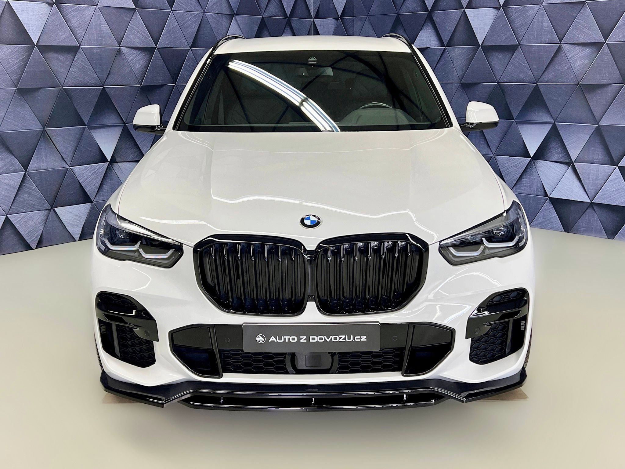 BMW X5, 40d xDrive M-PAKET, EL. TAŽNÉ, - fotka 3