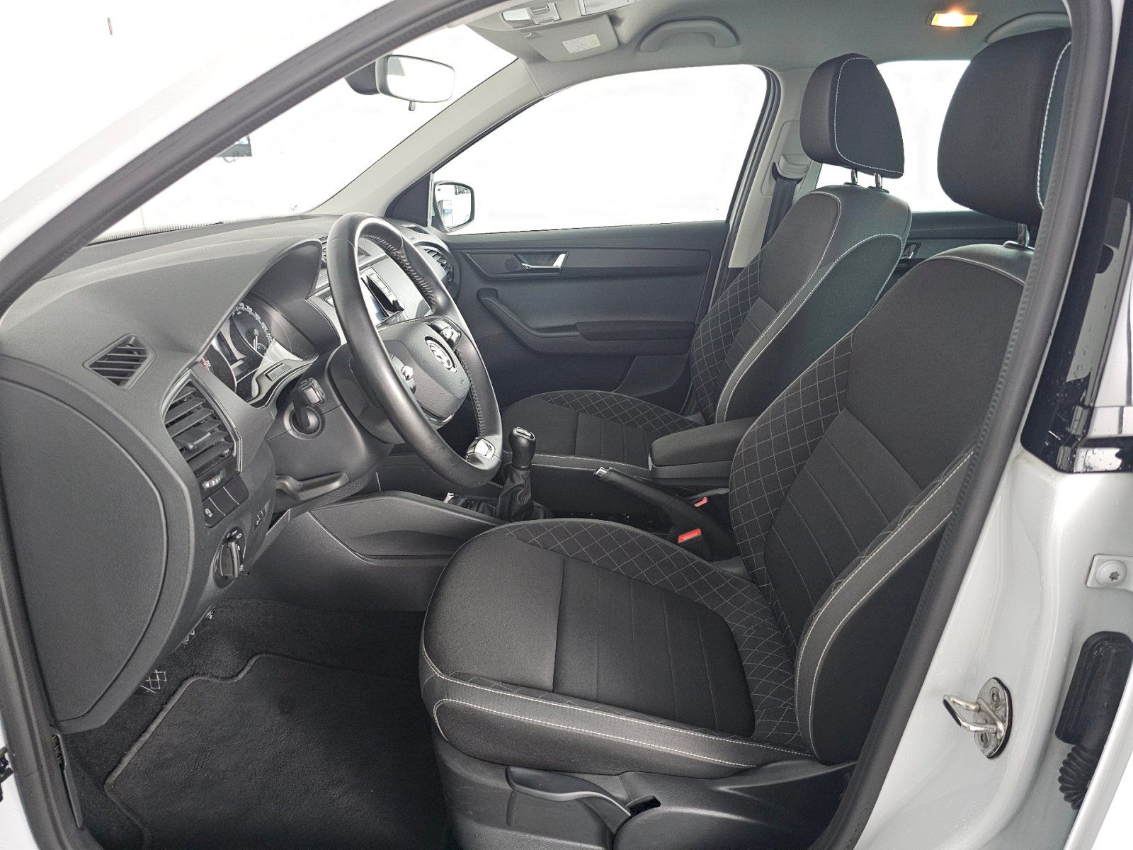 Škoda Fabia, COMBI 1.0TSi 70kW FINAL EDITIO - fotka 6