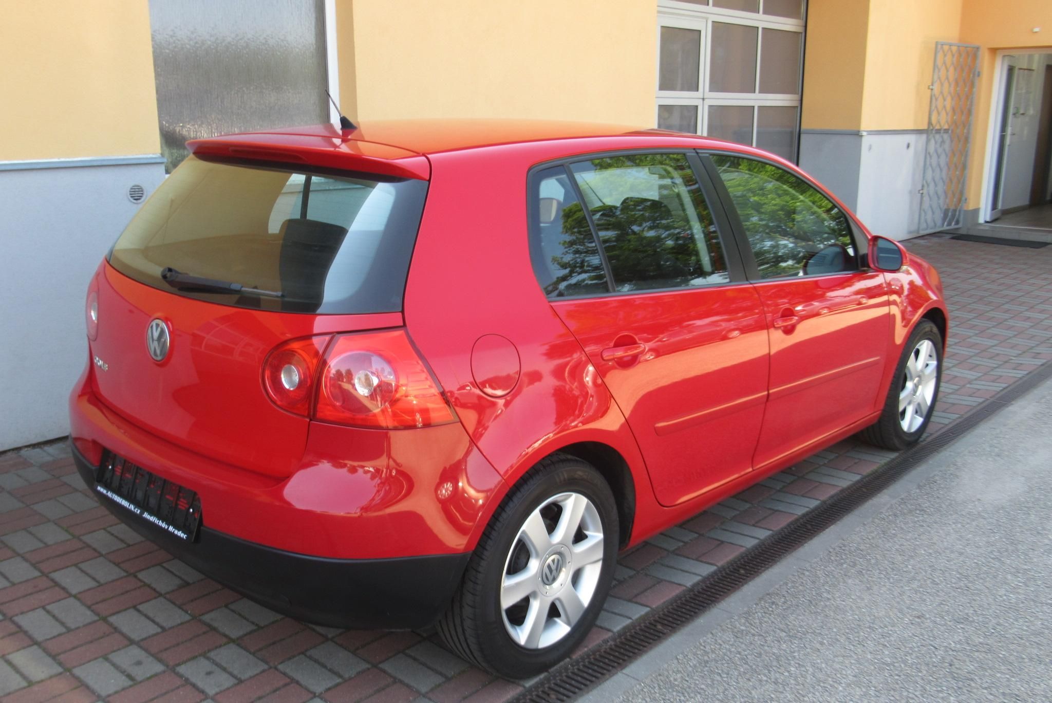 Volkswagen Golf, 1.4i AUT. KLIMA NOVÉ ROZVODY - fotka 5