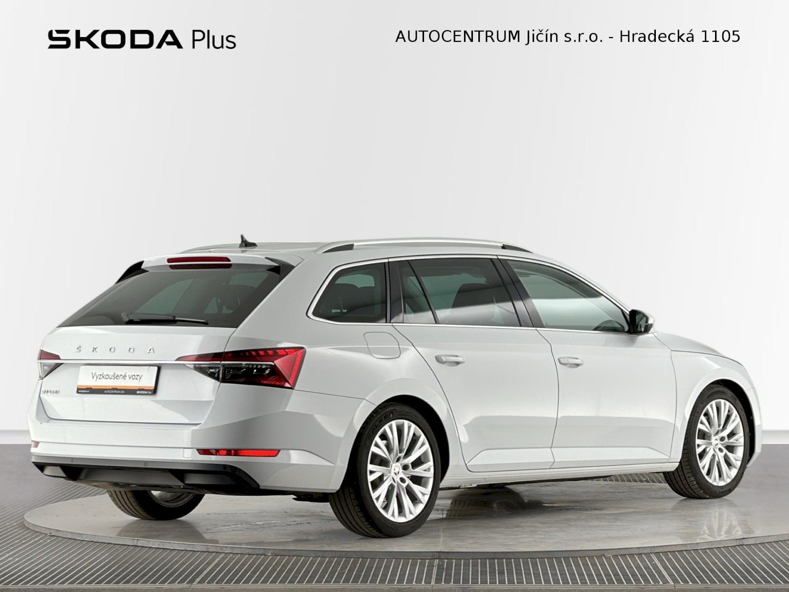 Škoda Superb, Combi DSG 1.5TSI 110kW Style - fotka 2