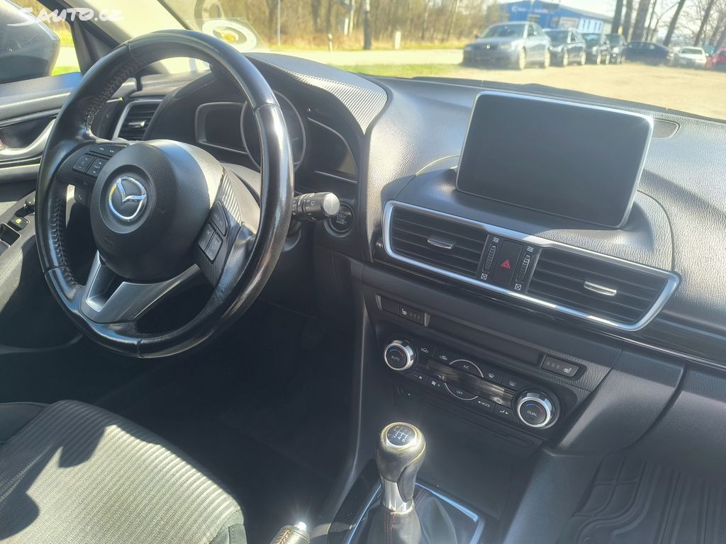 Mazda 3, 2,0i,KRÁSNÁ,70KM,SERVISKA,1MAJ - fotka 6