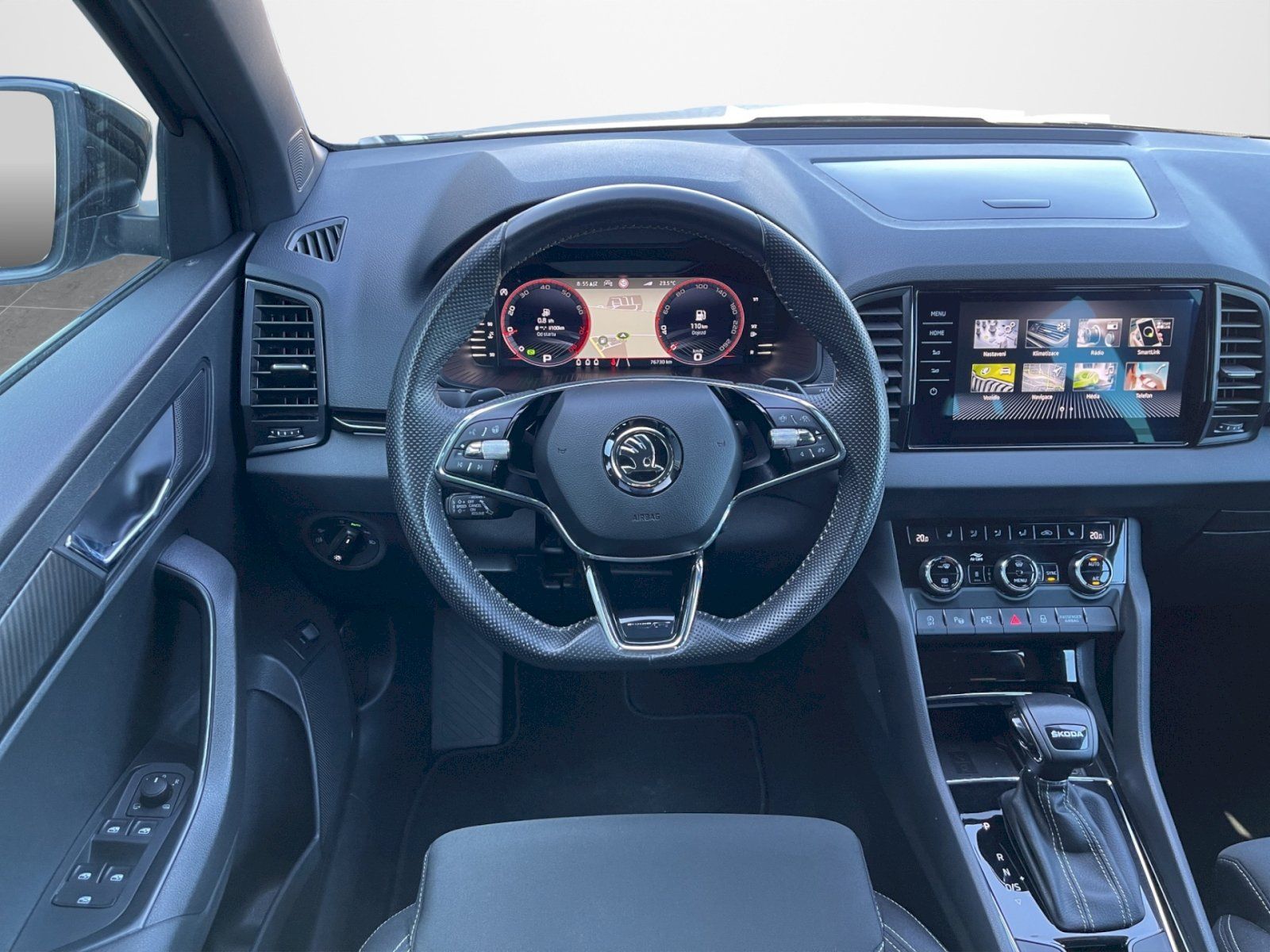 Škoda Karoq, 1.5 TSI 110kW DSG Sportline Ex - fotka 6