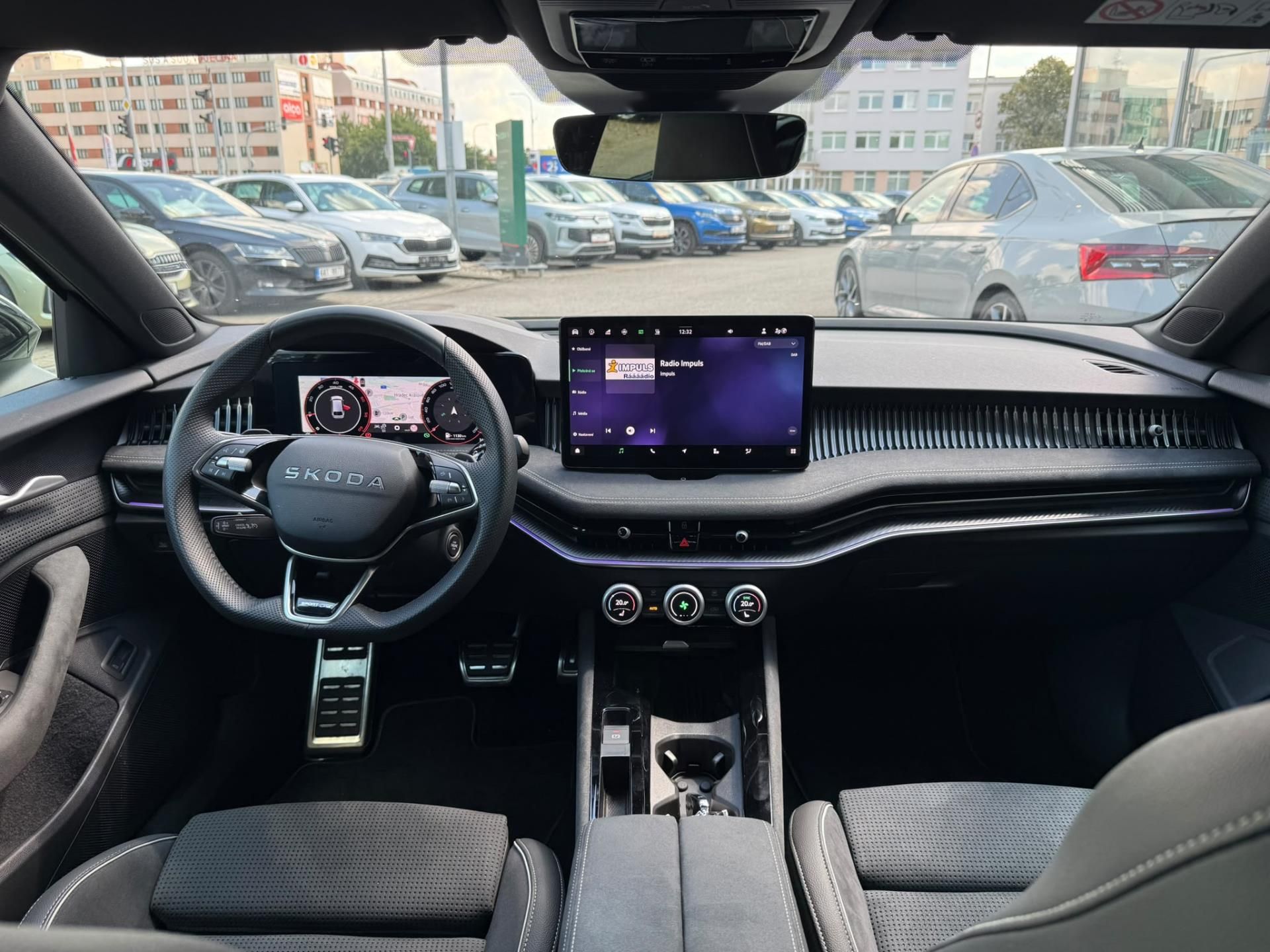 Škoda Superb, Sportline 2.0 TDI 110kw DSG Co - fotka 5