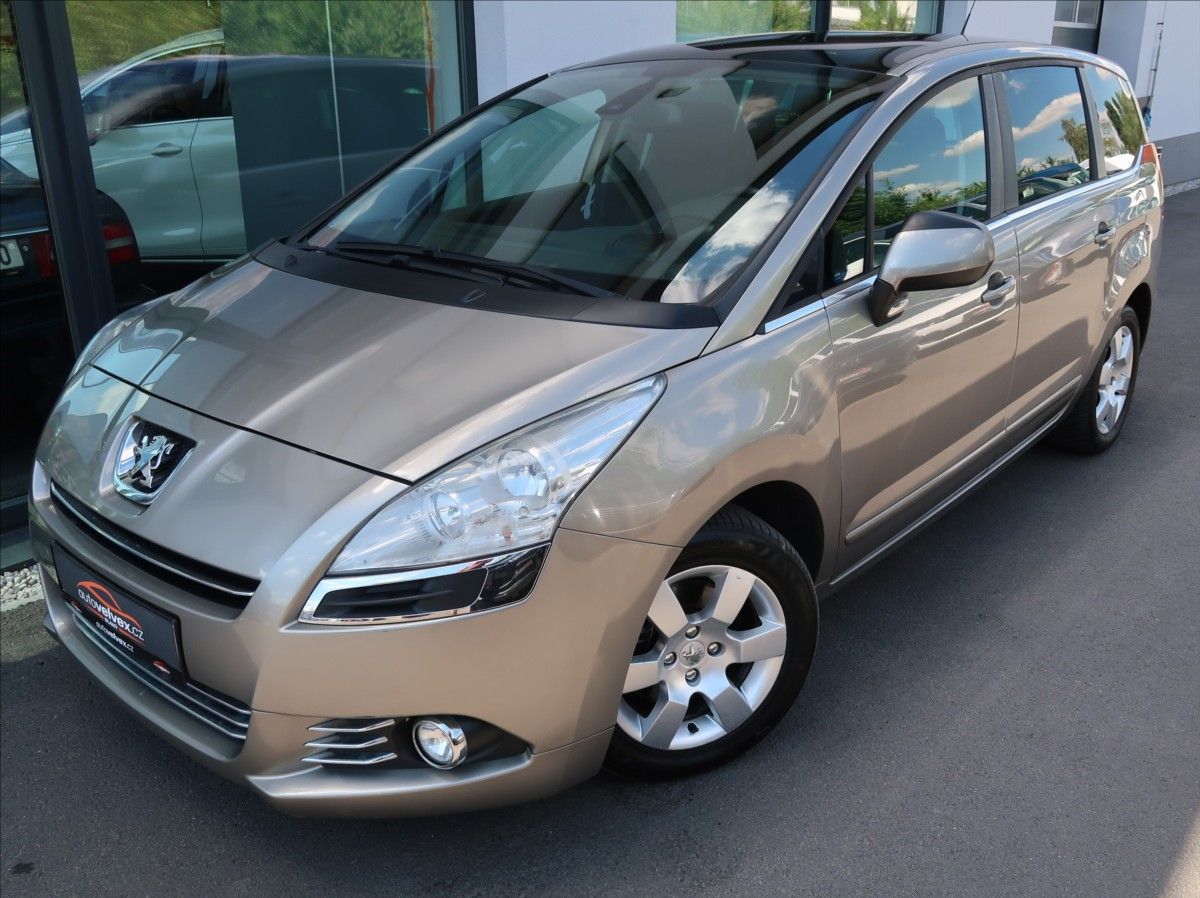 Peugeot 5008, 2,0 HDi,110kW,NovéČR,7míst