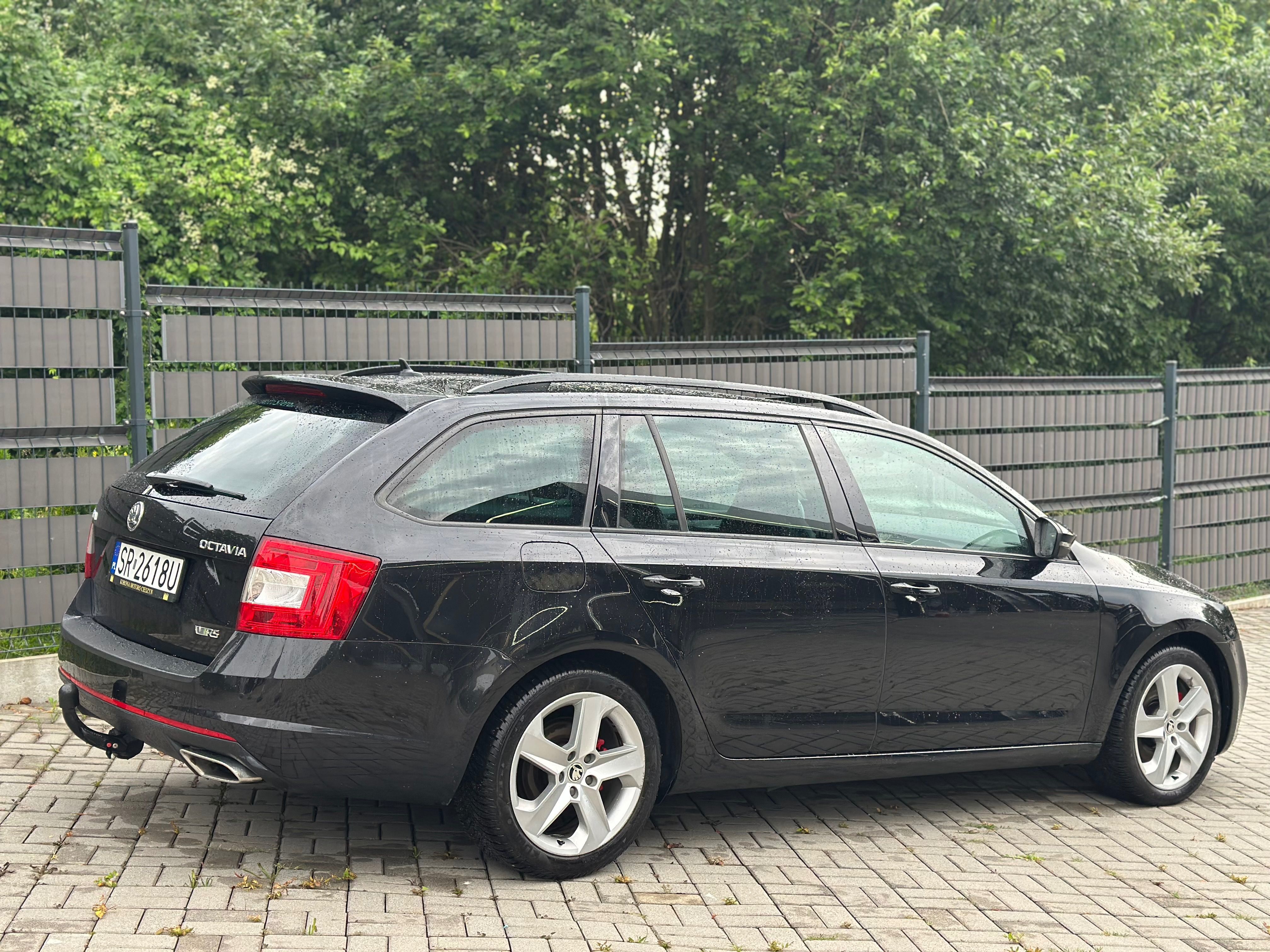 Škoda Octavia, 2.0 TDI(GREEN TEC) DSG RS - fotka 4