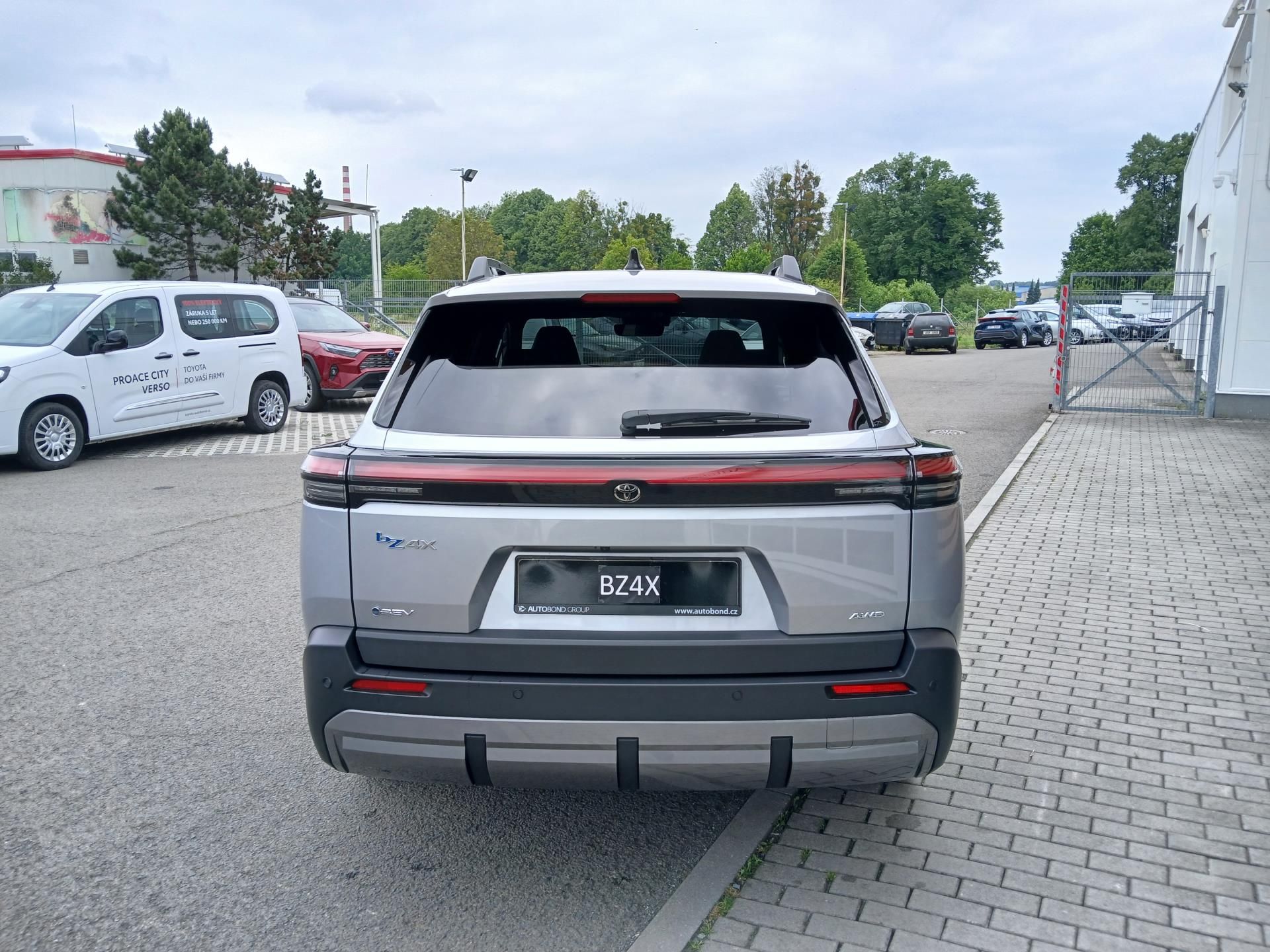Toyota bZ4X, BEV 4x4 Style 74,4kWh - fotka 6