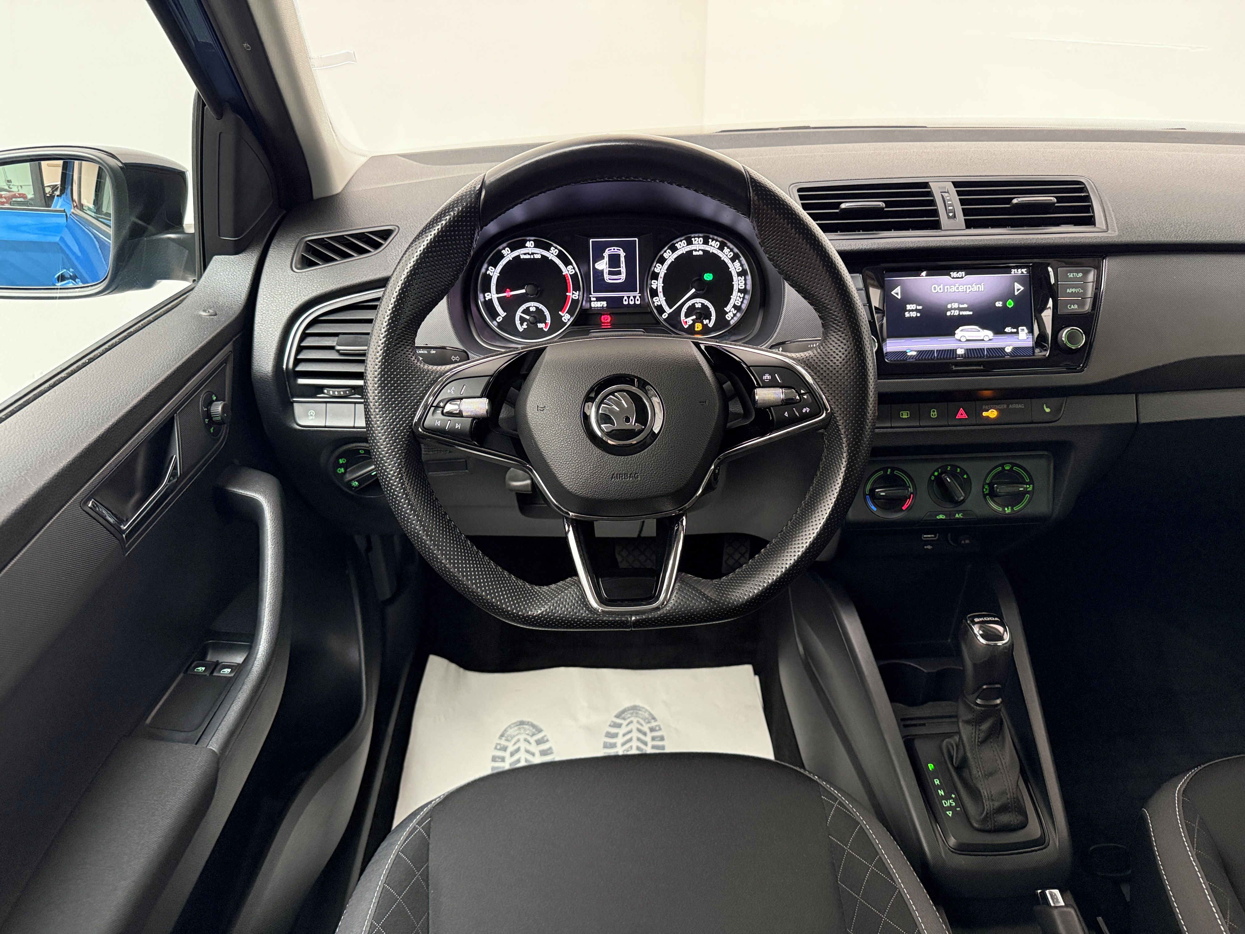 Škoda Fabia, 1.0 TSI 70kW Black Combi Tour - fotka 6