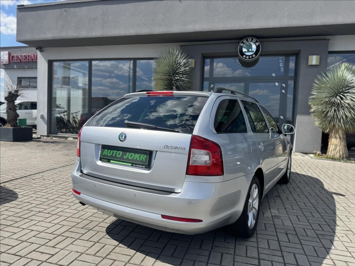 Škoda Octavia, 1,2 TSI 77kW  AMBIENTE NAVI AL - fotka 5