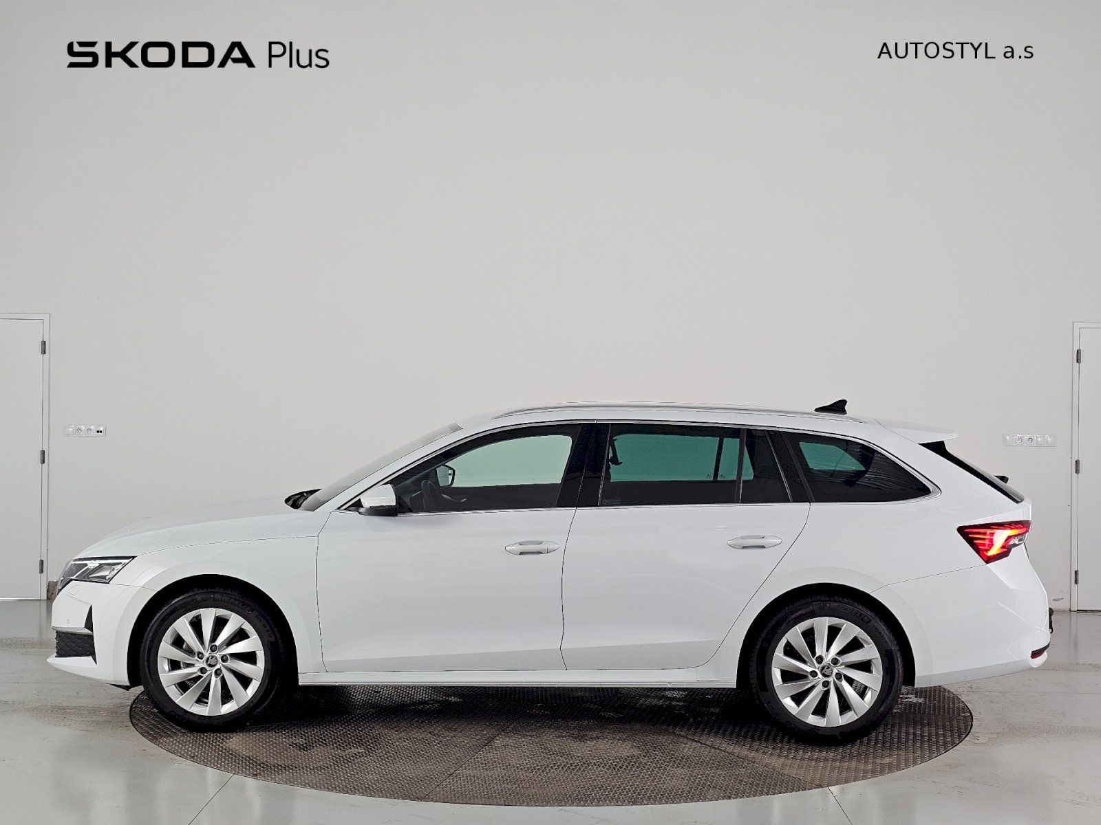 Škoda Octavia, 1.5TSI 110kW TOP SELECTION TAŽ - fotka 3
