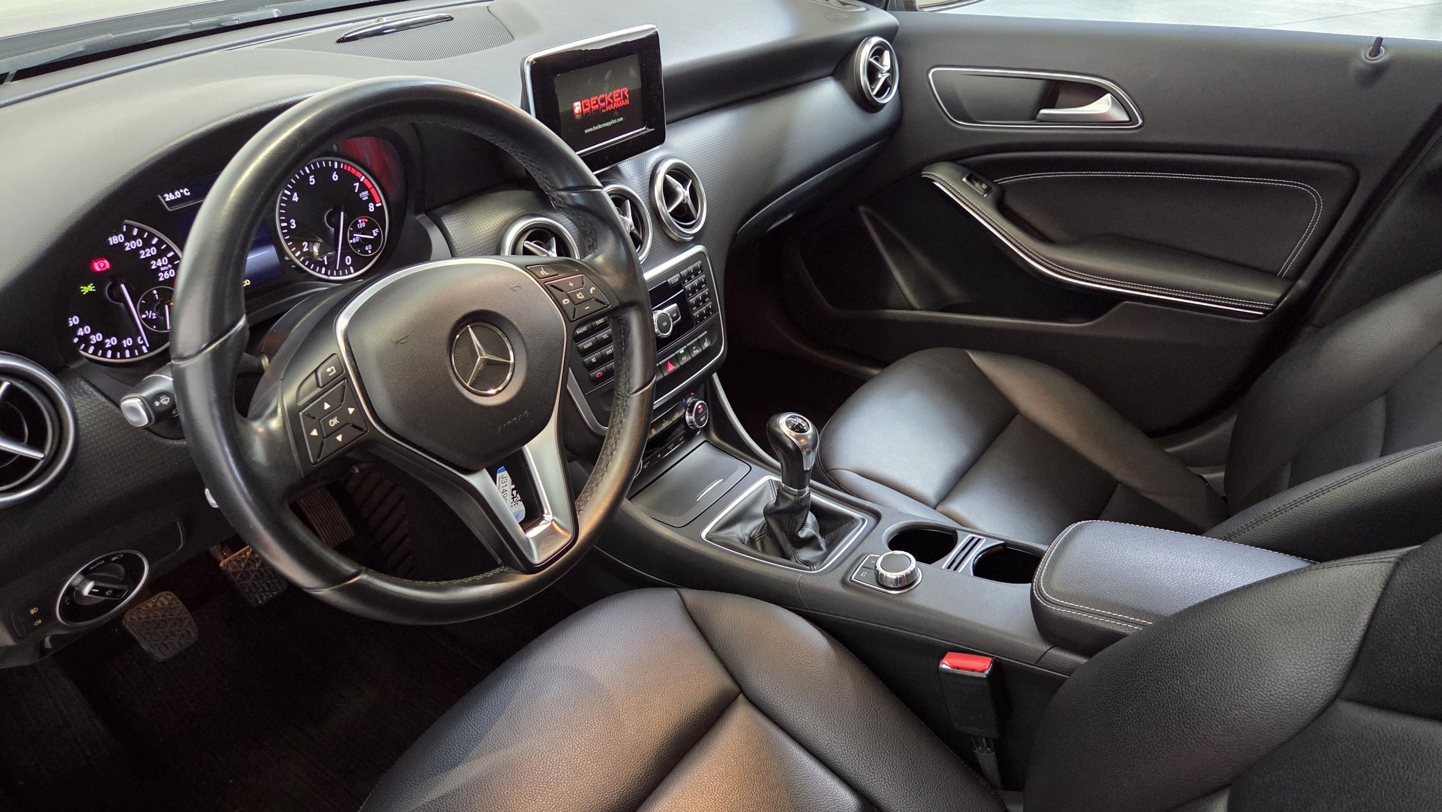 Mercedes-Benz Třídy A, 180 BlueEfficiency 90 kW Style - fotka 5