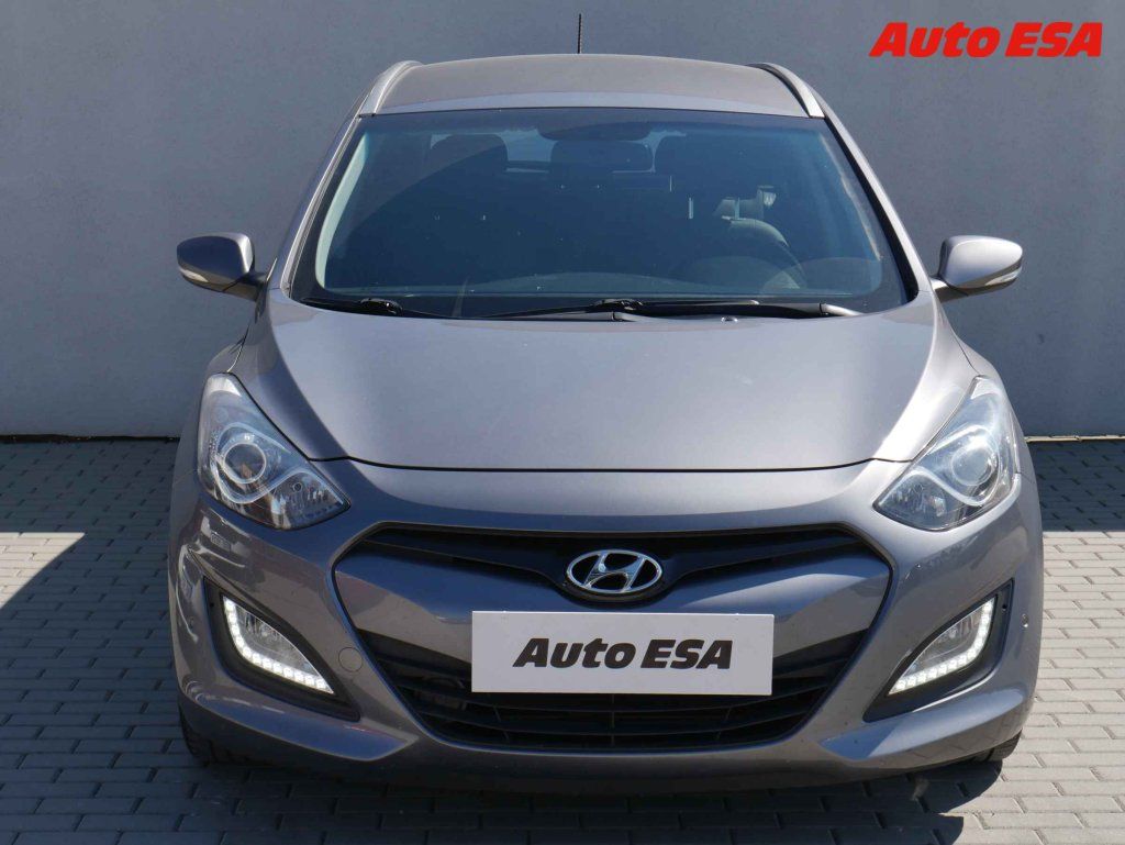 Hyundai i30, 1.6CVVT,1.maj,ČR - fotka 2