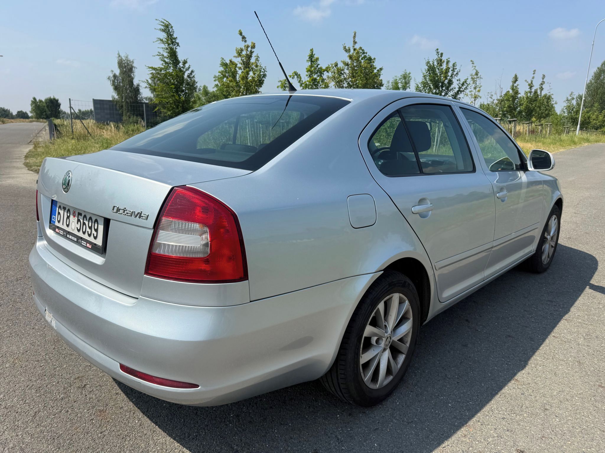 Škoda Octavia, 1.9 TDI PD Ambiente - fotka 5