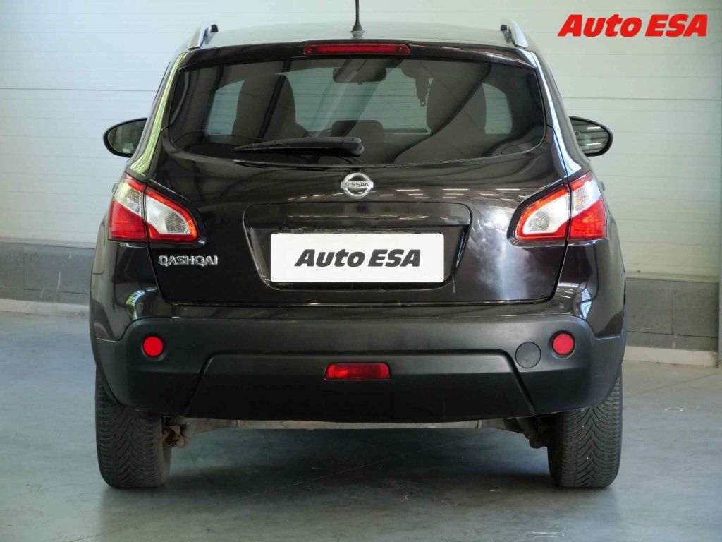 Nissan Qashqai, 1.6 16V,ČR - fotka 5