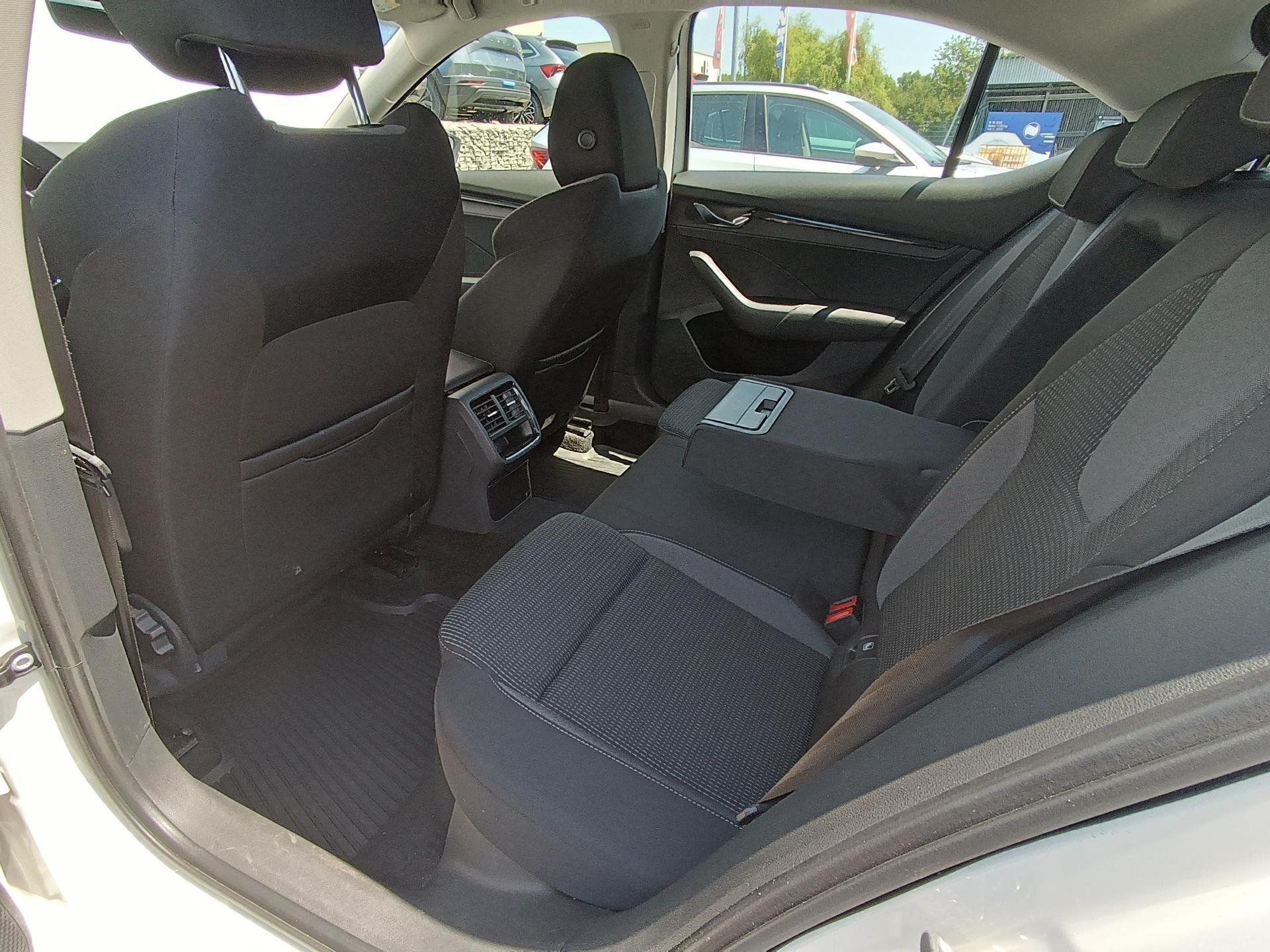 Škoda Octavia, Octavia Amb. 1,5TSi/110kw 6°MP - fotka 6