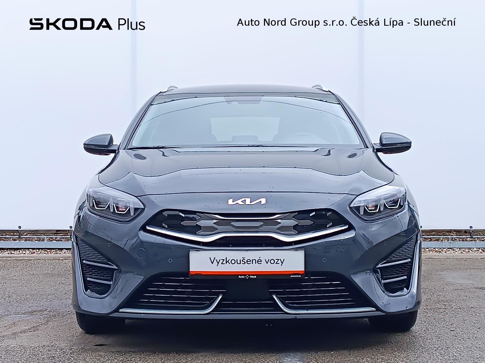 Kia Cee´d, Ceed PREMIUM 1,6GDi PHEV 6°DCT - fotka 4
