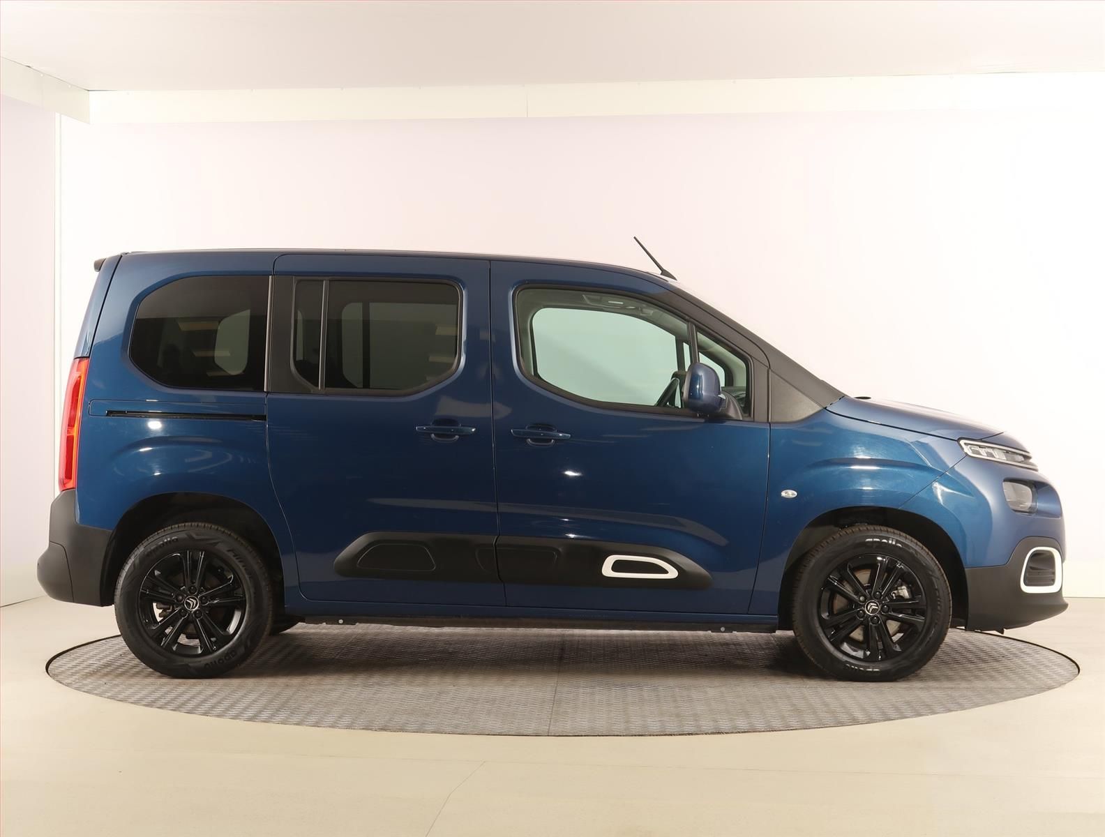 Citroën Berlingo, 1.2 PureTech, Feel, 7Míst - fotka 6