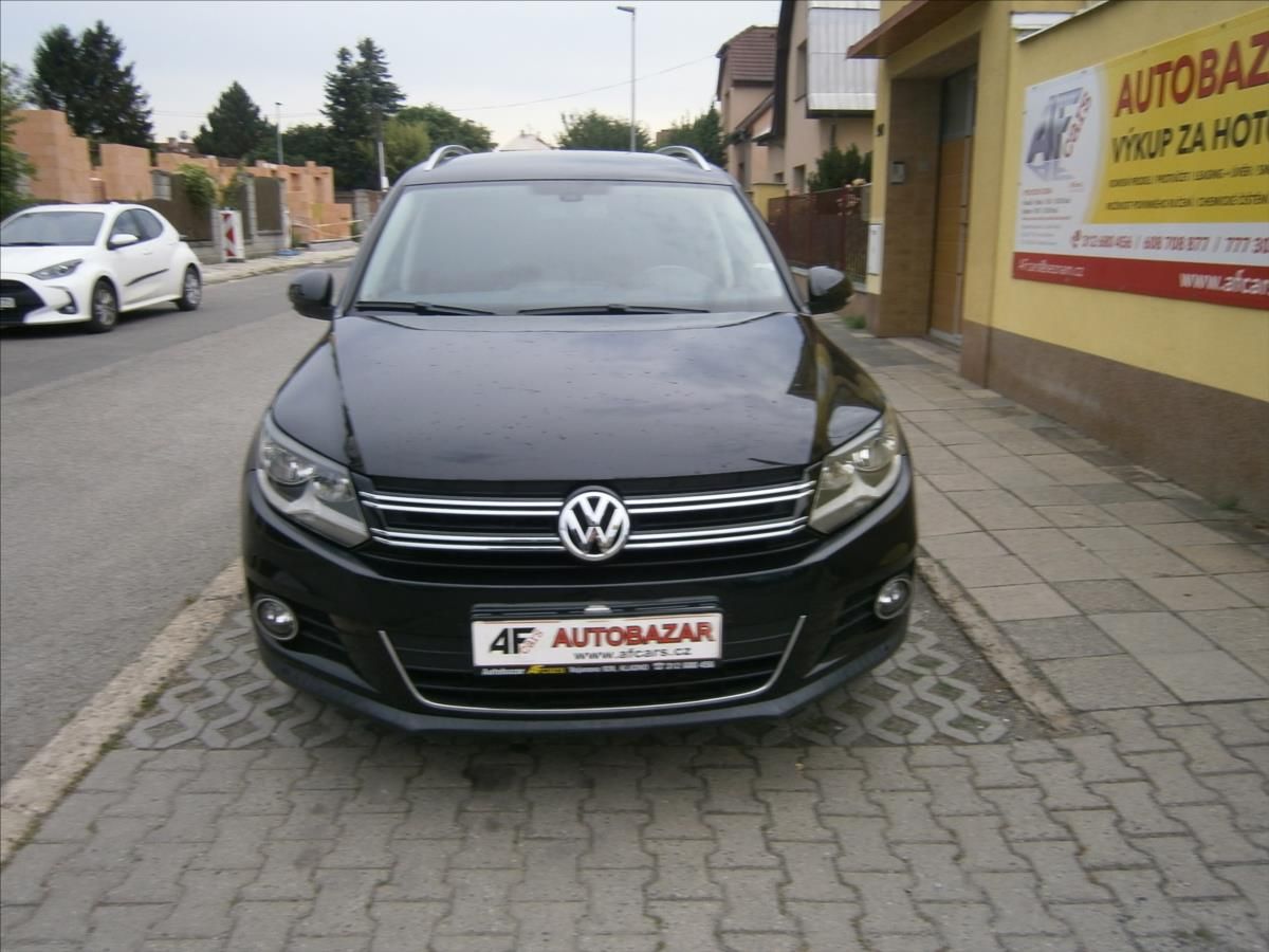 Volkswagen Tiguan, 2,0 TDI  SPORT - fotka 2