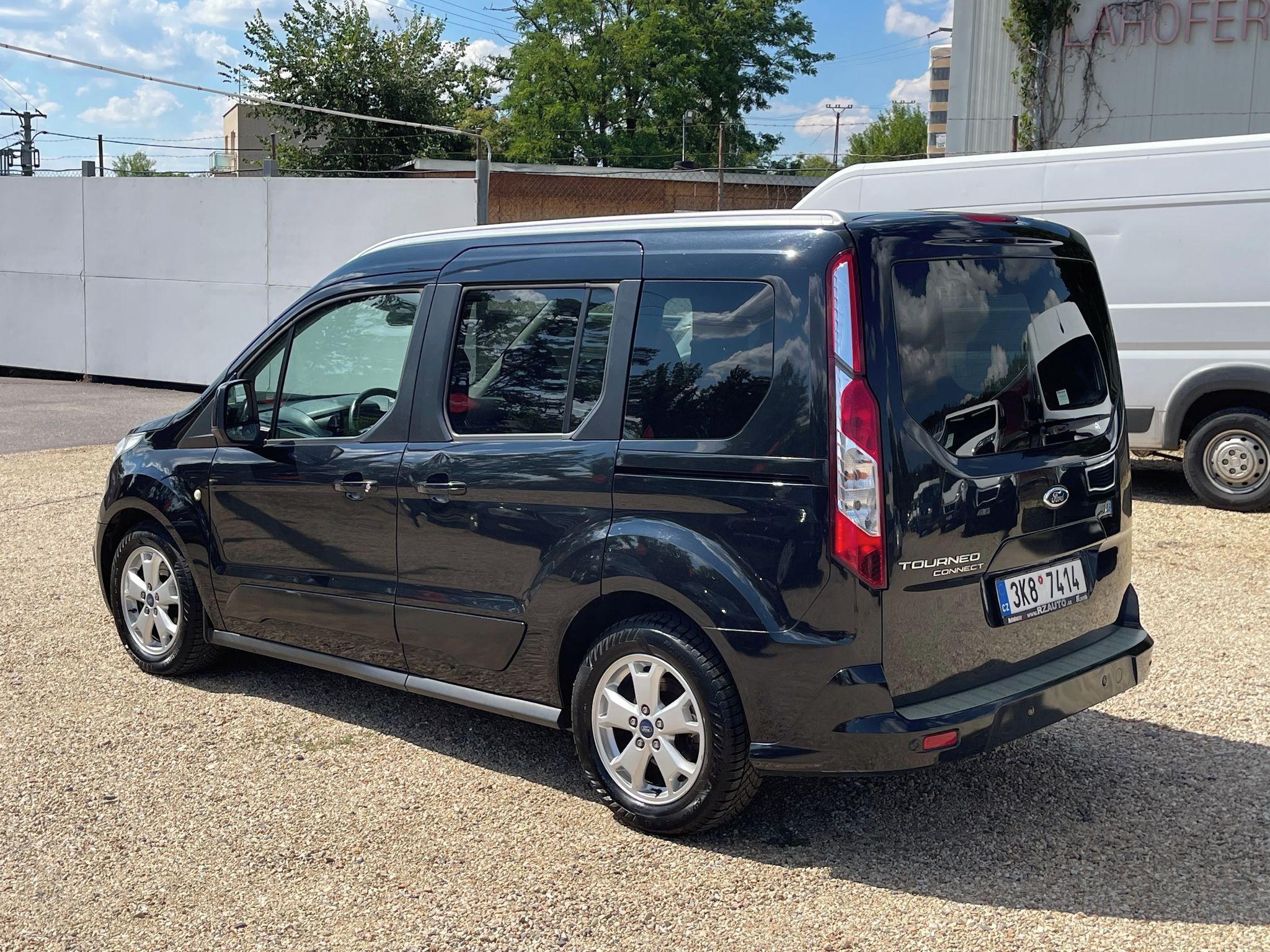 Ford Tourneo Connect, 1.6 TDCi 70kW*NOVÉ ROZVODY* - fotka 3