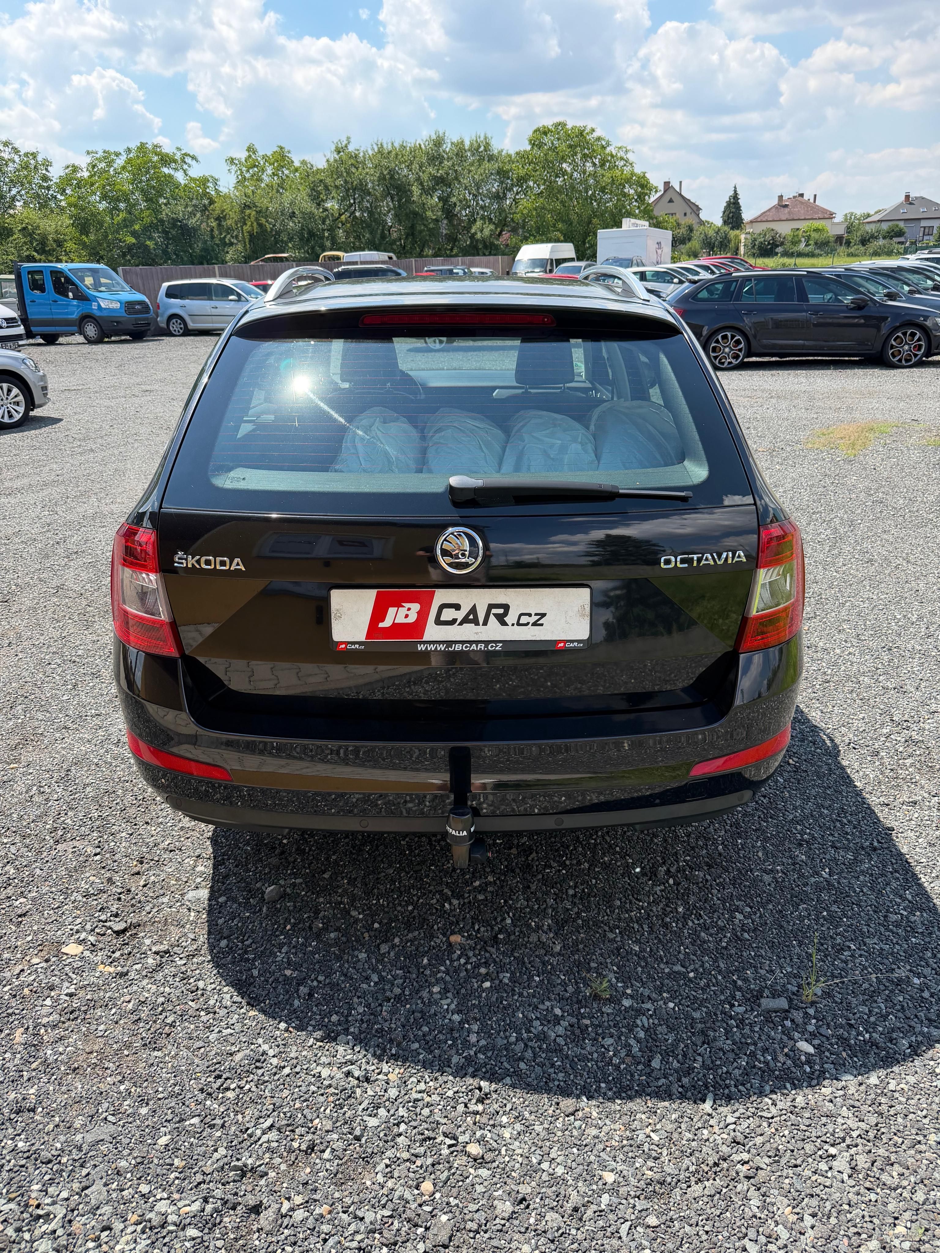 Škoda Octavia, 1.4 TSI 110 kW XEN NAVI 1.MAJ - fotka 6